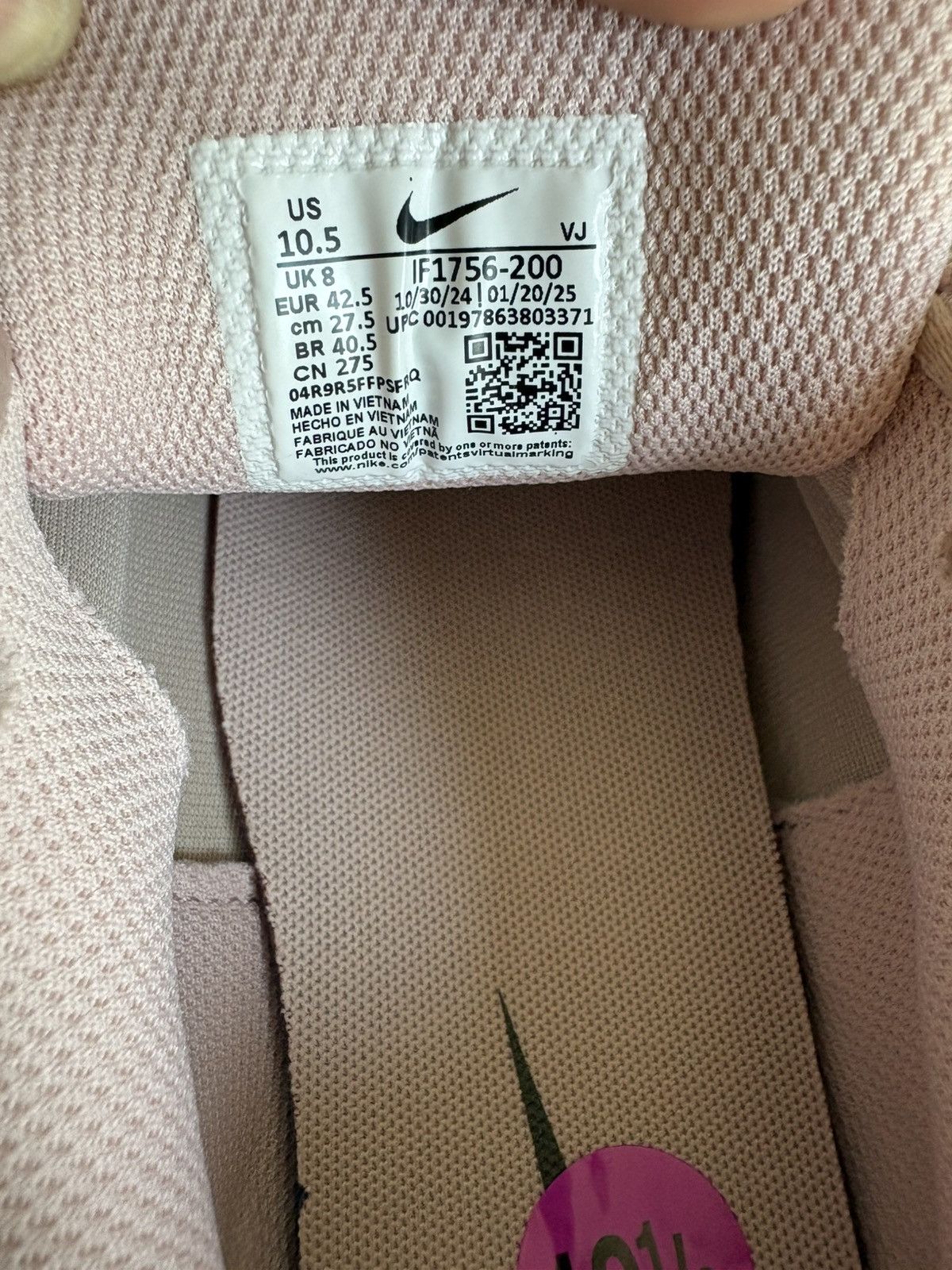 Nike Nikes P-6000 Pink / Beige runners Size US 9 / EU 42 - 5 Thumbnail