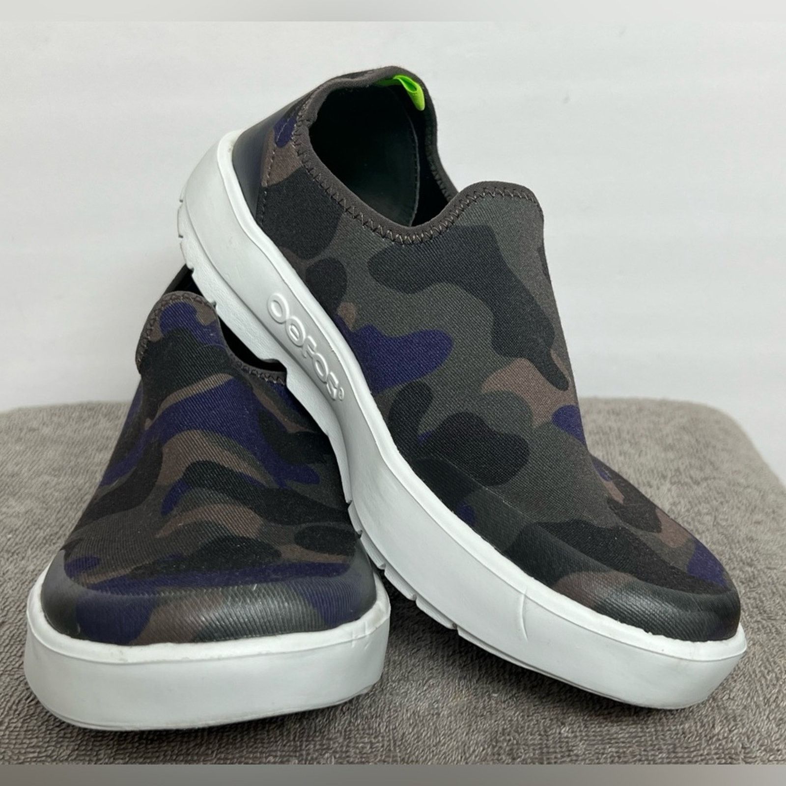 Other Oofos Oomg Eezee Low Loafers Shoes Purple Brown Camo Size US 10 / IT 40 - 2 Thumbnail