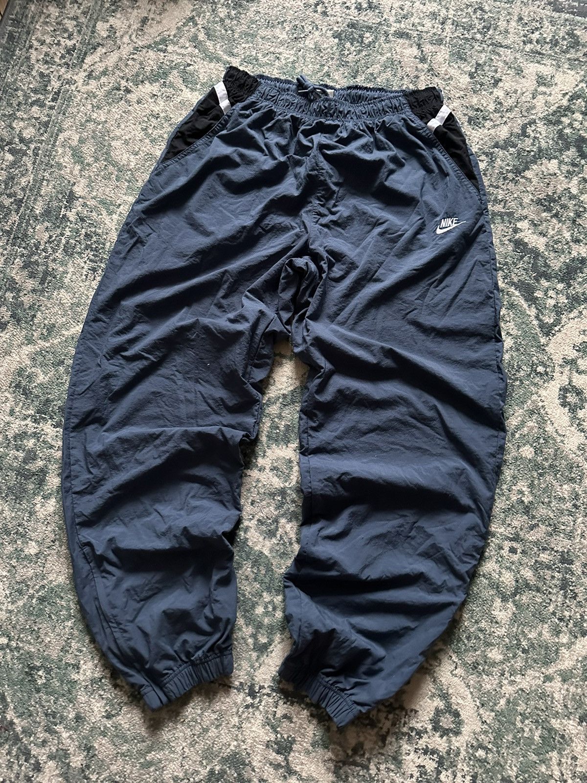 Nike VINTAGE NIKE SWOOSH TN NYLON TRACK PANTS Y2K L Size US 34 / EU 50 - 2 Thumbnail