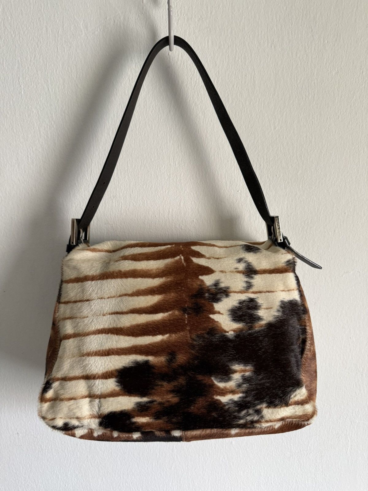 Fendi 2000s Sick Limited Edition Fendi Pony Hair Mama Baguette bag Size ONE SIZE - 9 Thumbnail