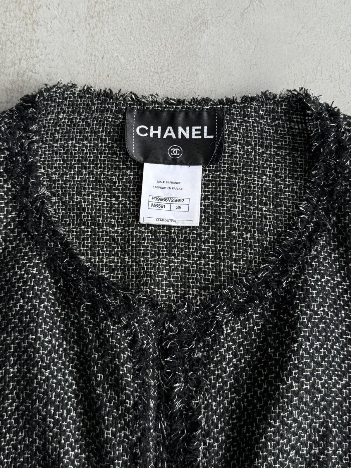 Chanel Chanel - Black Cropped Tweed Jacket Size XS / US 0-2 / IT 36-38 - 8 Thumbnail