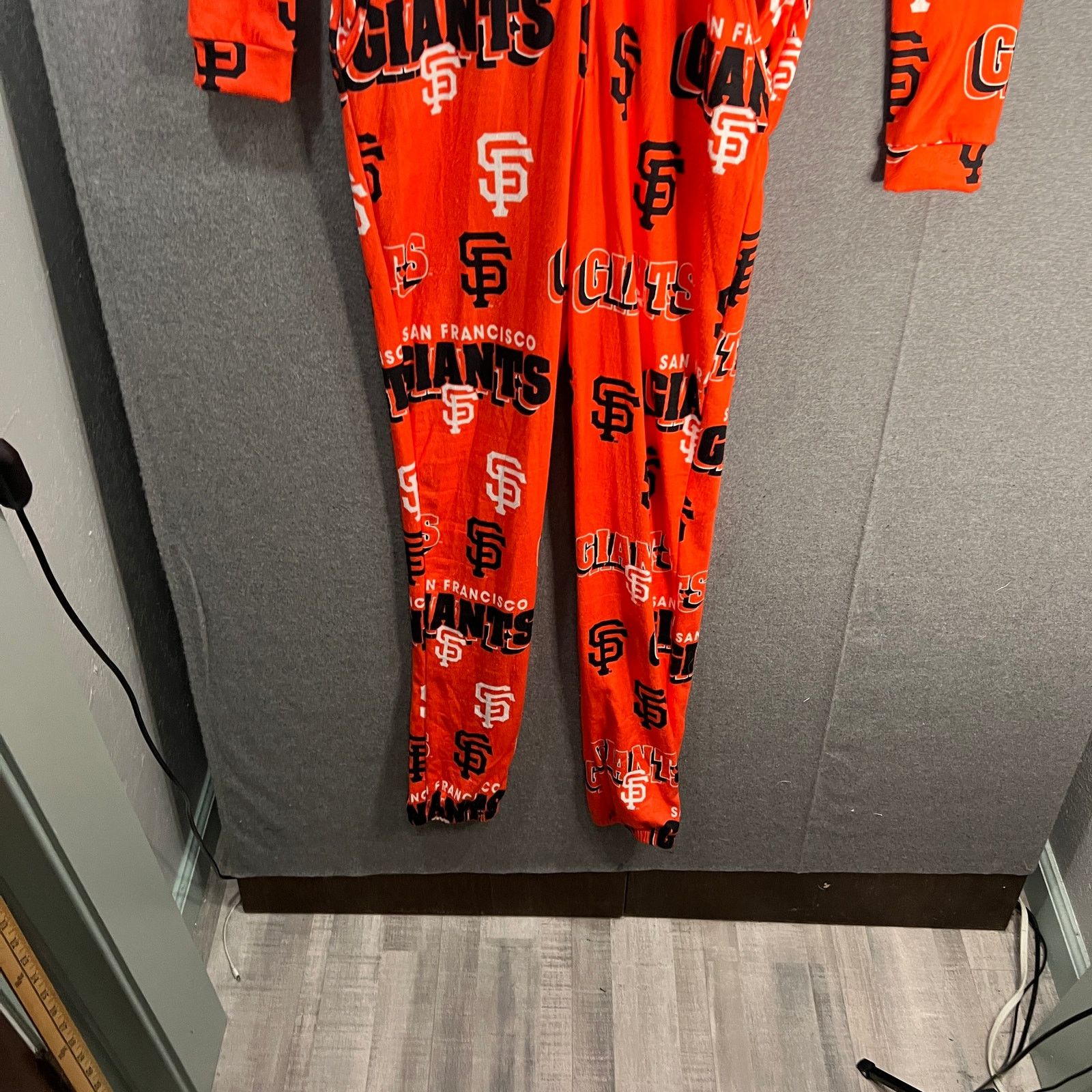 Other San Francisco Giants Unisex Long Sleeve Jumpsuite Size XS Size US 30 / EU 46 - 8 Thumbnail