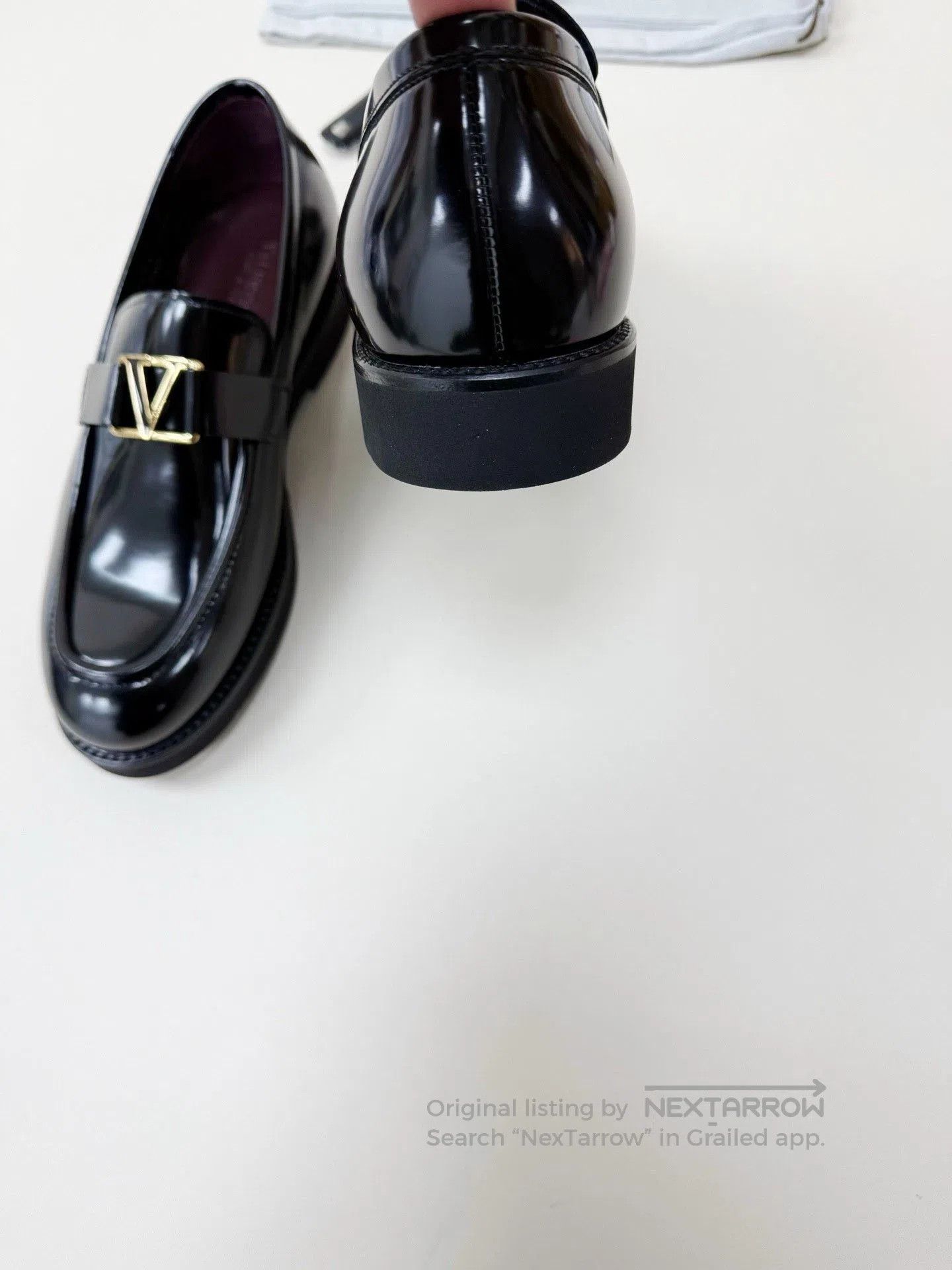 Valentino Valentino Thick. Size US 7 / IT 37 - 7 Thumbnail
