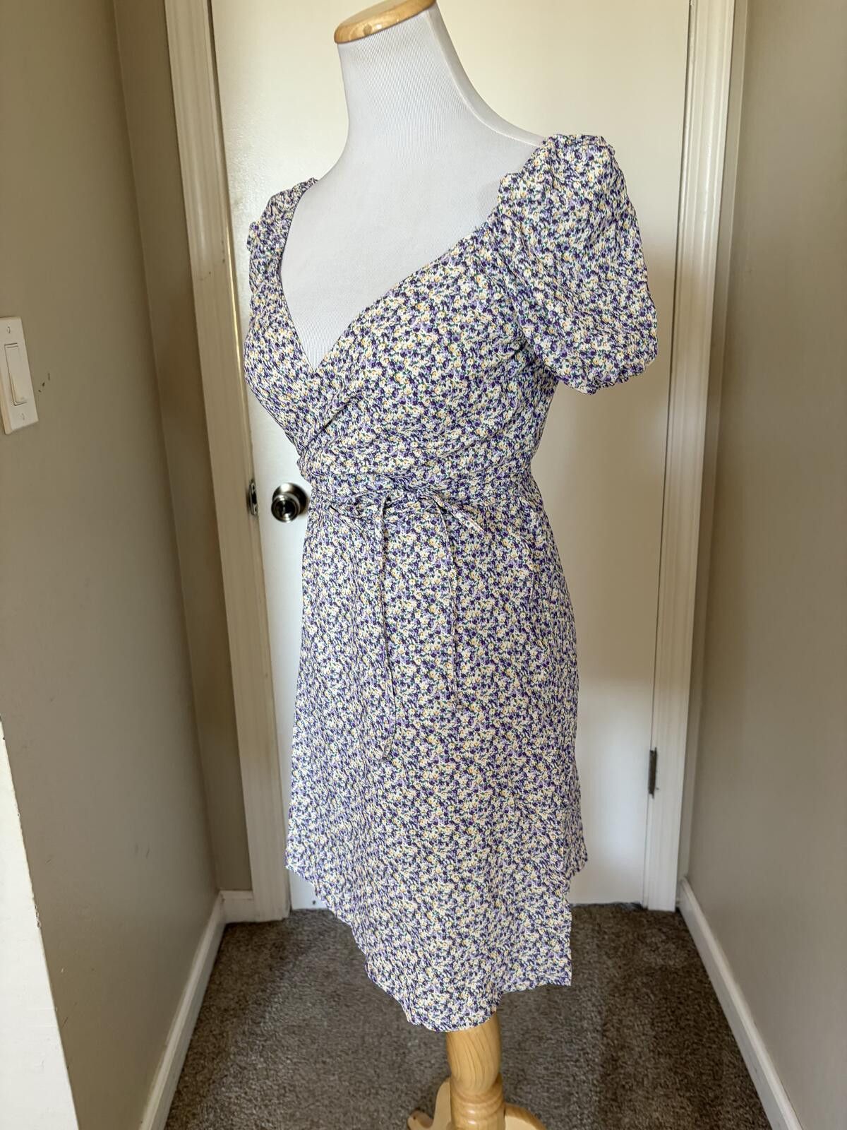 Daytona Dazy wrap floral print dress Size M / US 6-8 / IT 42-44 - 4 Thumbnail