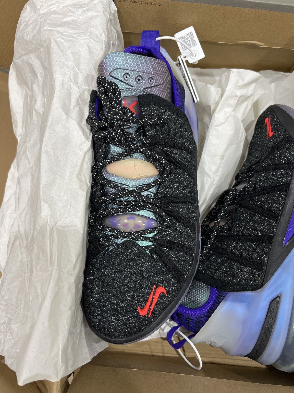 Nike Nike Lebron XVIII 18 Kylian Mbappe Black/Bright Crimson Size US 7 / EU 40 - 3 Thumbnail