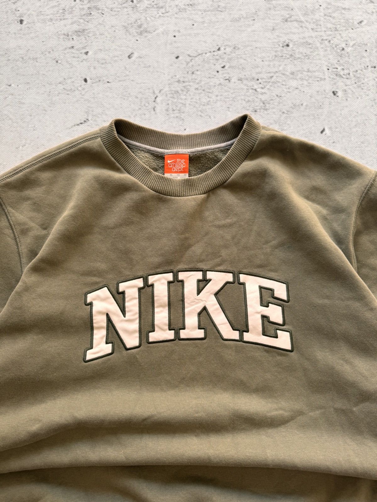 Nike × Vintage NIKE VINTAGE CENTER LOGO OVERSIZE BOXY SWEATSHIRT Size US XL / EU 56 / 4 - 3 Thumbnail