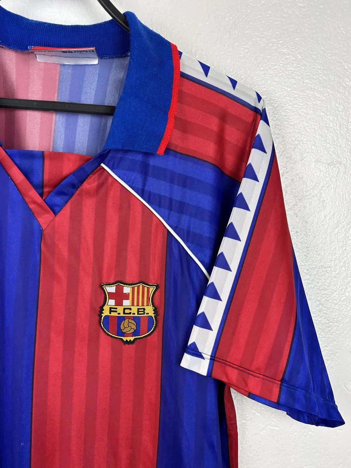 Vintage 90s Vintage 1992/93/94 F.C. Barcelona Rogers Licensed Jersey Size US L / EU 52-54 / 3 - 2 Thumbnail