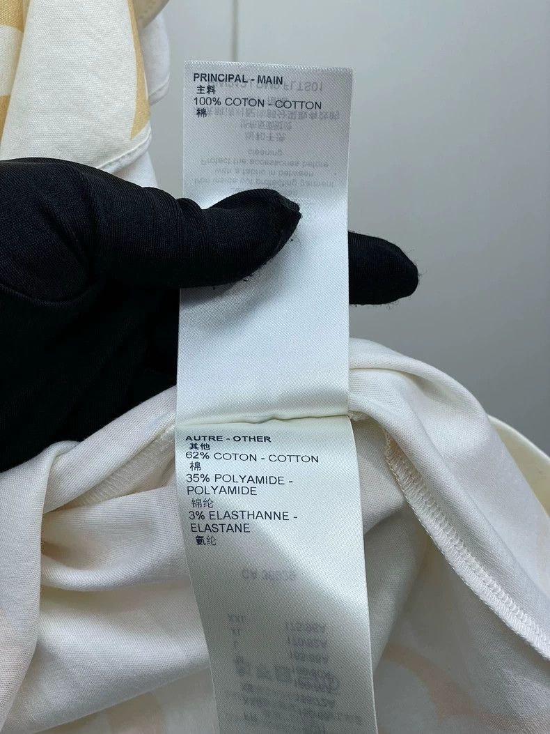 Louis Vuitton Louis Vuitton Ruffle gradient presbyopic short sleeve 2504- Size US S / EU 44-46 / 1 - 7 Thumbnail