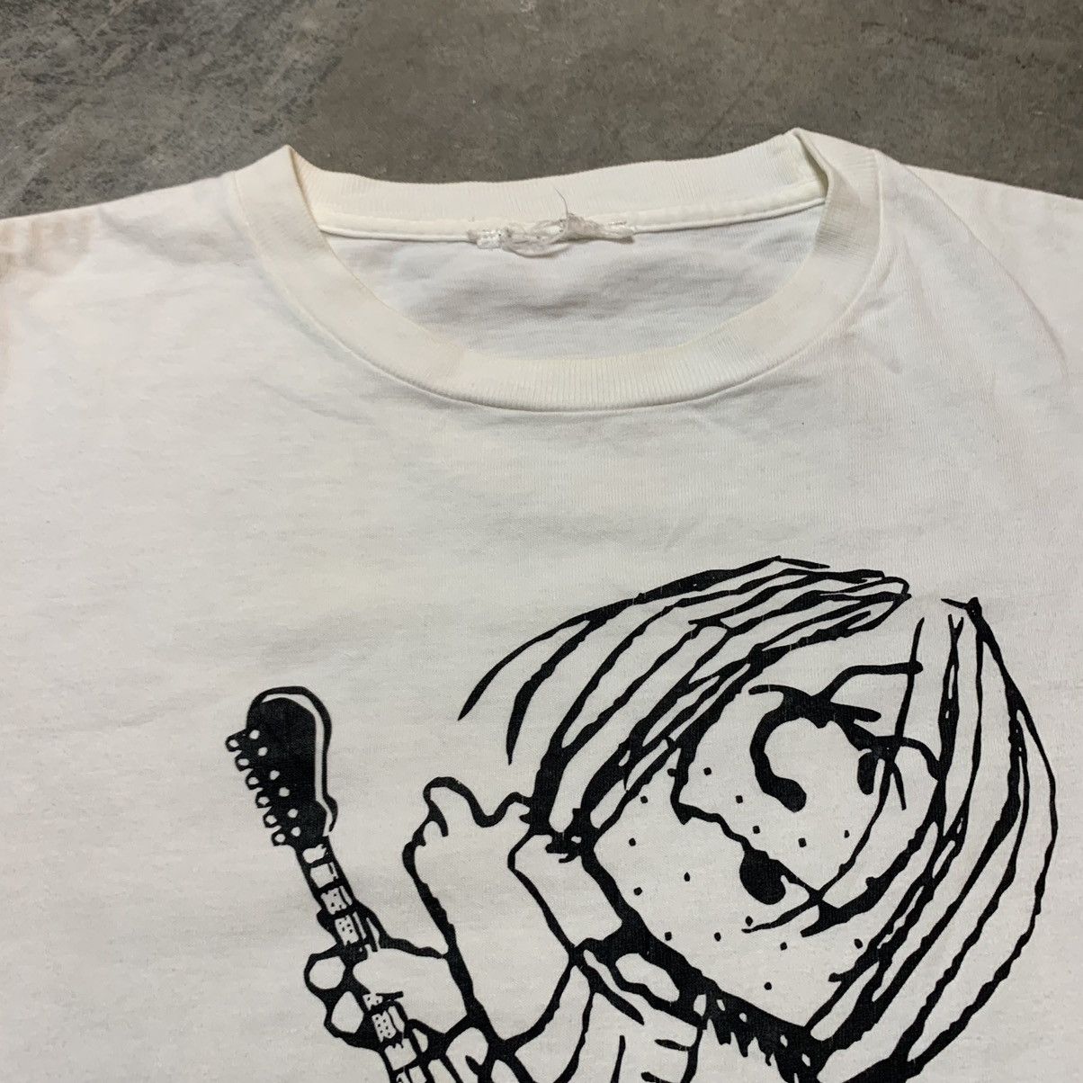 Band Tees × Nirvana 90s Kurt Cobain Back hit spell out art tee Size US M / EU 48-50 / 2 - 6 Thumbnail