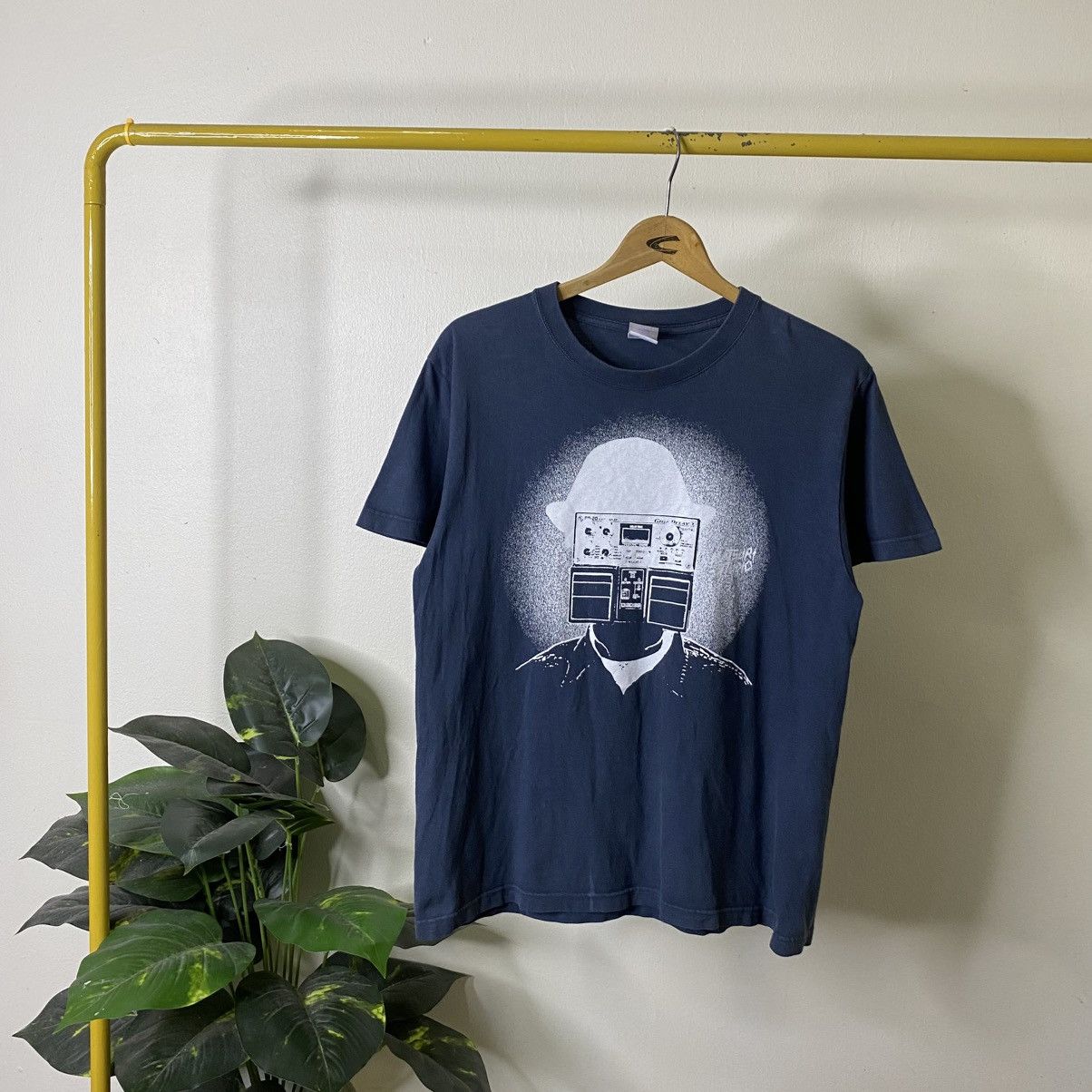 Band Tees Vintage Y2K Matsuri Studio Japanese Record Label Tee Size US M / EU 48-50 / 2 - 1 Thumbnail
