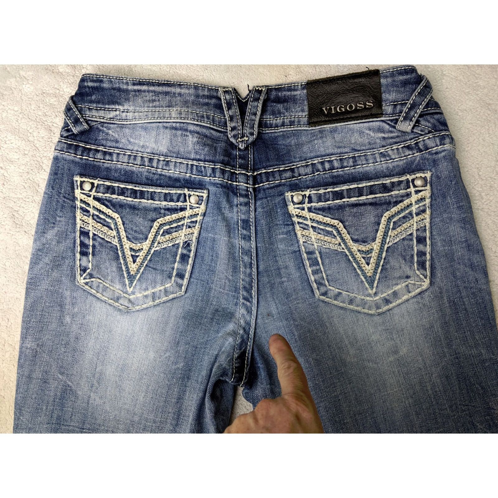 Vintage VIGOSS Chelsea Boyfriend Womens Jeans Low Rise Light Wash Blue 3 4 Thick Stitch Distressed Whiskered Stretch Button Zip Fly 26 Inseam XS? Wait Size 27" / US 4 / IT 40 - 7 Thumbnail