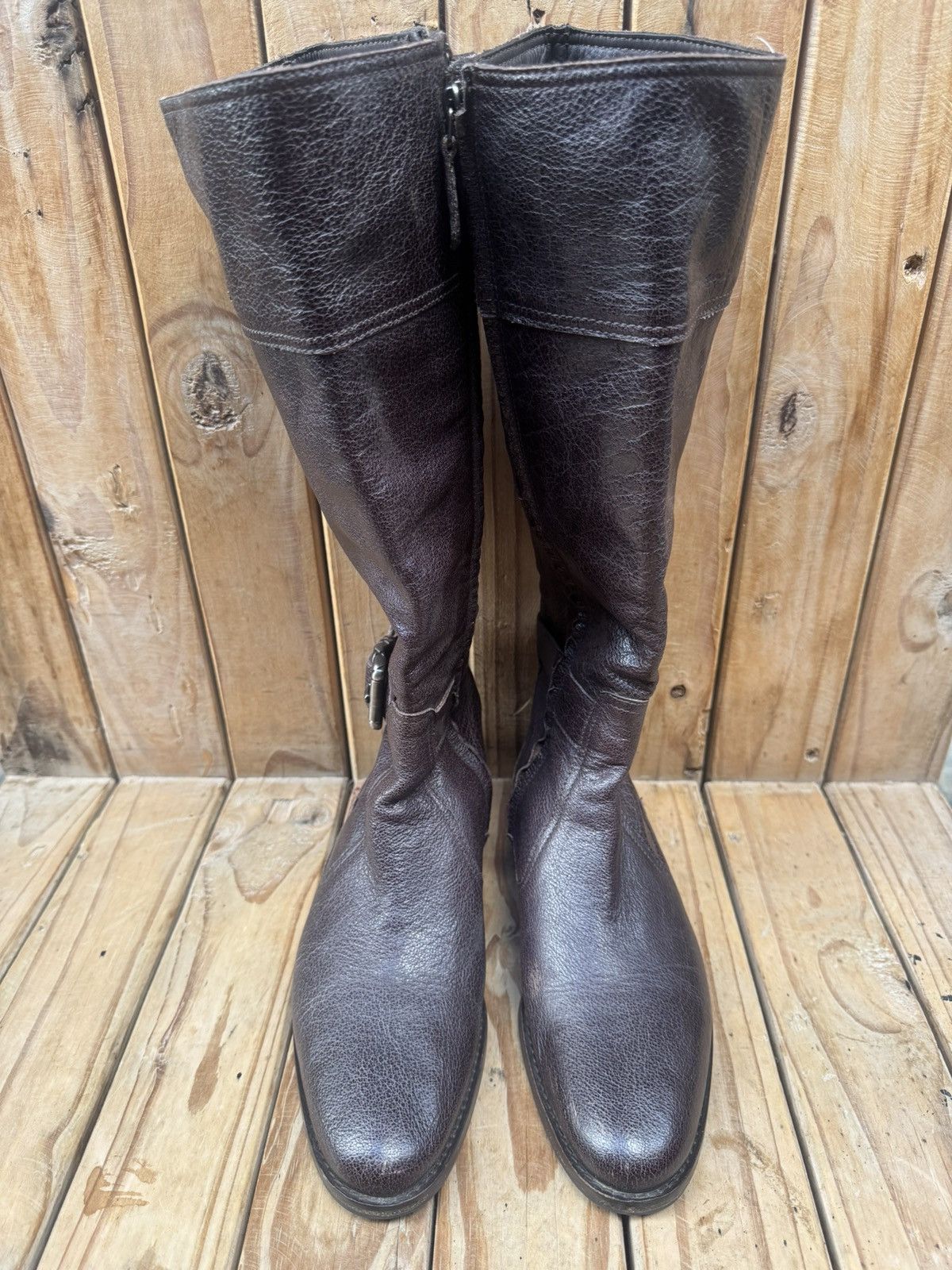 Burberry Burberry women’s brown leather pull on boots sz EUR 38 Size US 8 / IT 38 - 7 Thumbnail