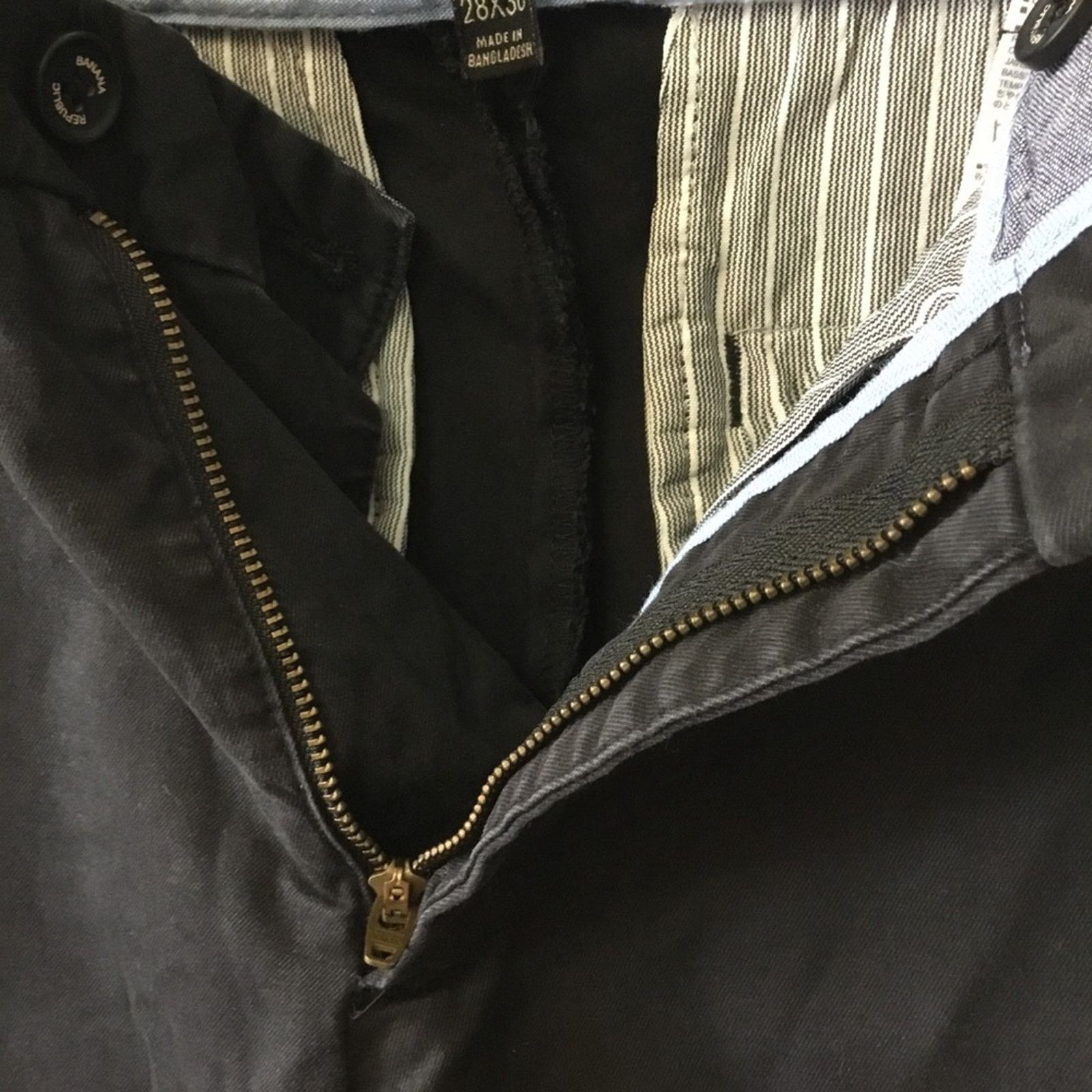 Banana Republic Banana Republic Black Men's Flat Front Aiden Strength Chinos Size US 28 / EU 44 - 9 Thumbnail