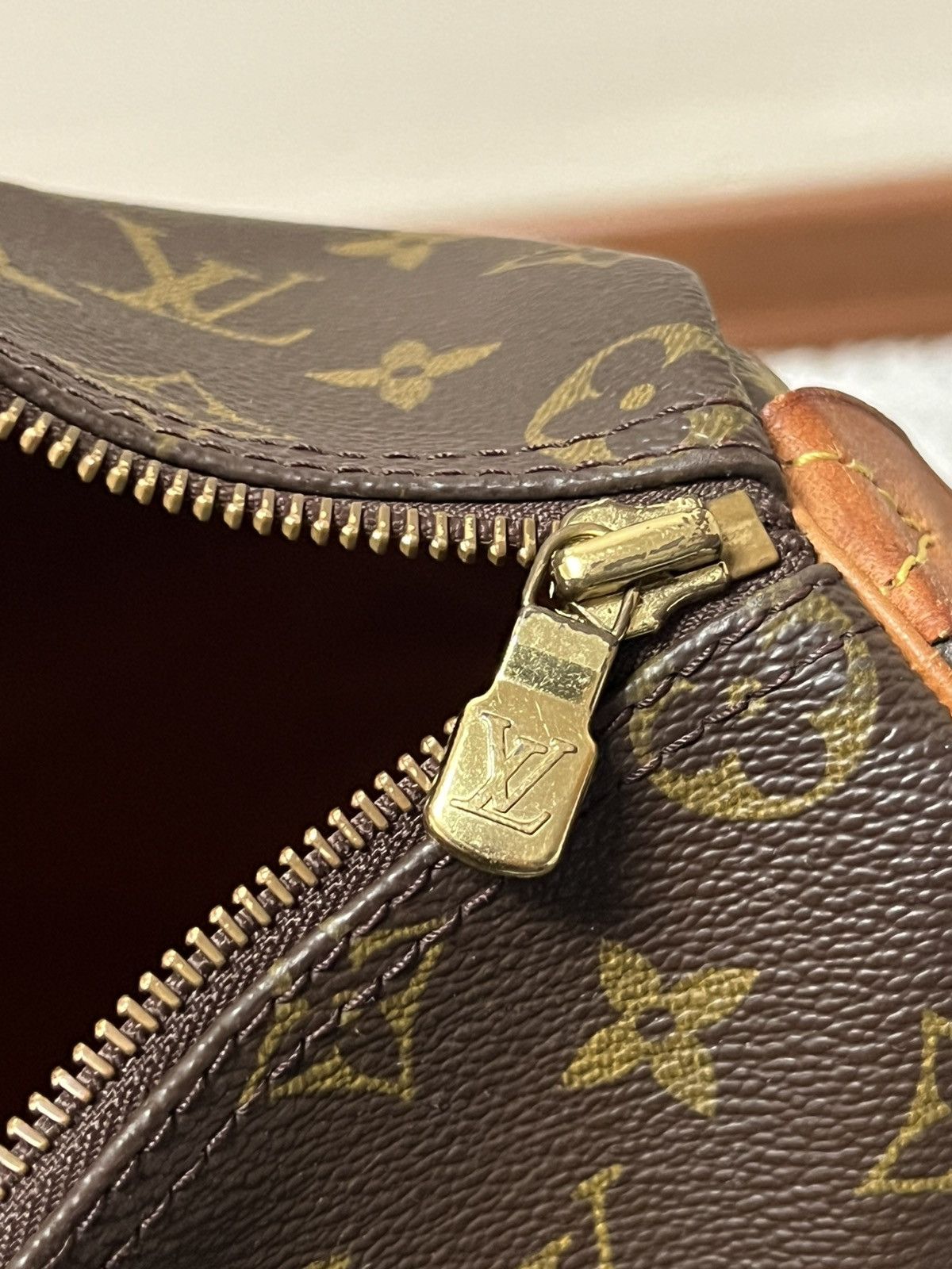 Louis Vuitton Louis Vuitton Flanery 50 Brown Monogram Shoulder Bag Size ONE SIZE - 15 Thumbnail