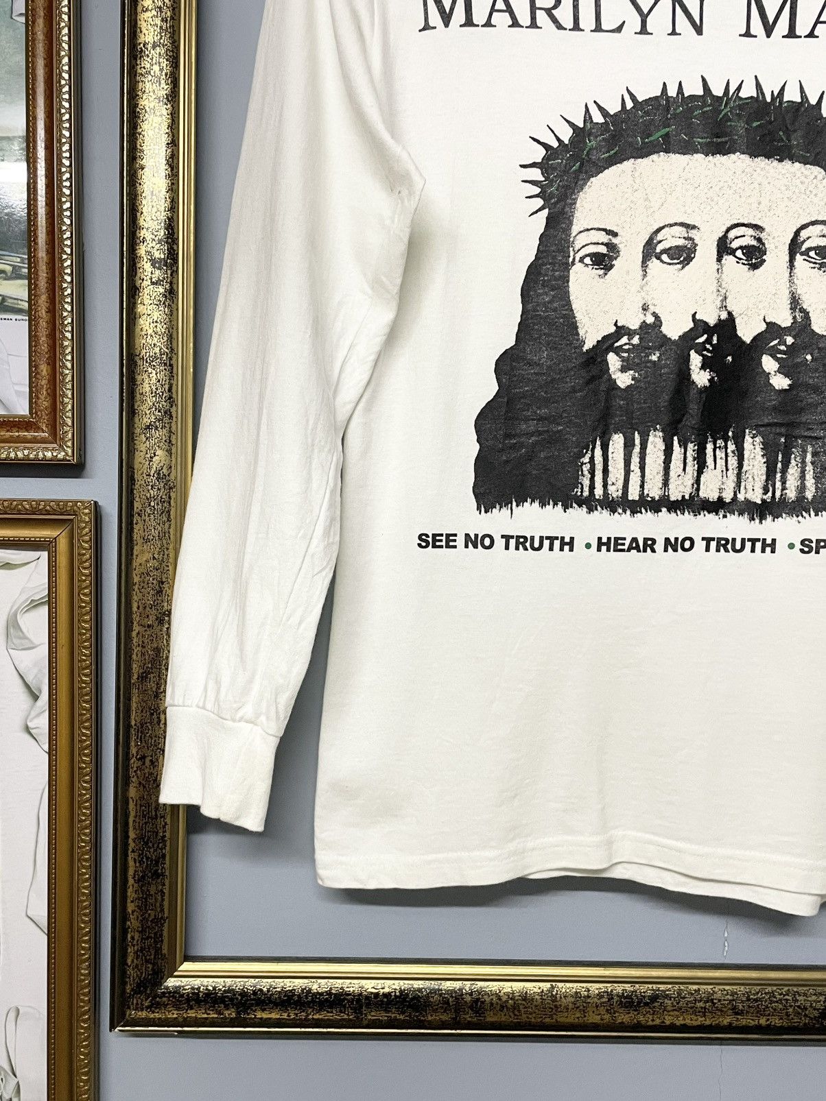 Vintage Vintage Marilyn Manson ‘BELIEVE’ Jesus Graphic Longsleeve Size US S / EU 44-46 / 1 - 4 Thumbnail