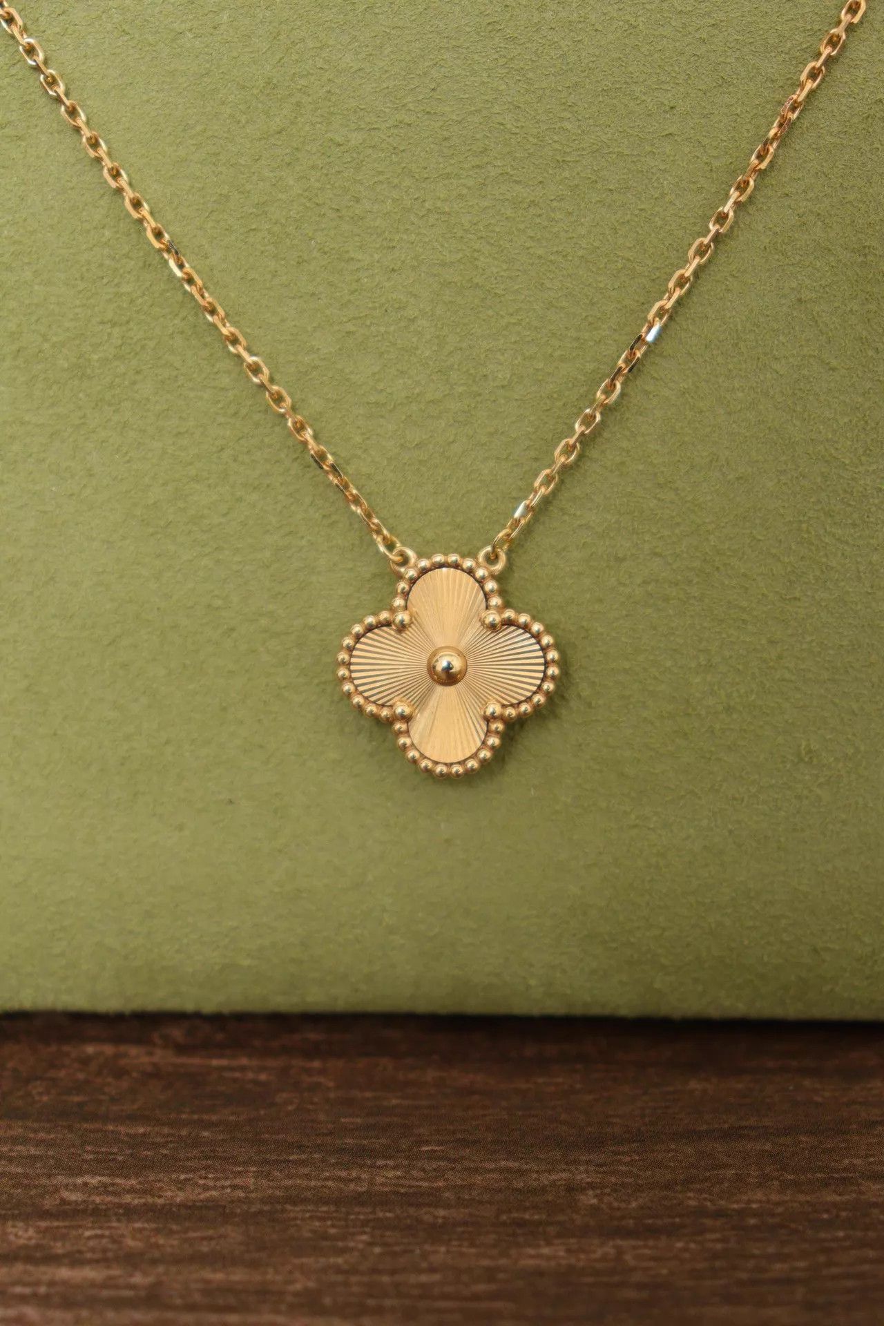 Van Cleef & Arpels Van Cleef & Arpels 18K Gold Laser Medallion 41cm Necklace Size ONE SIZE - 2 Thumbnail