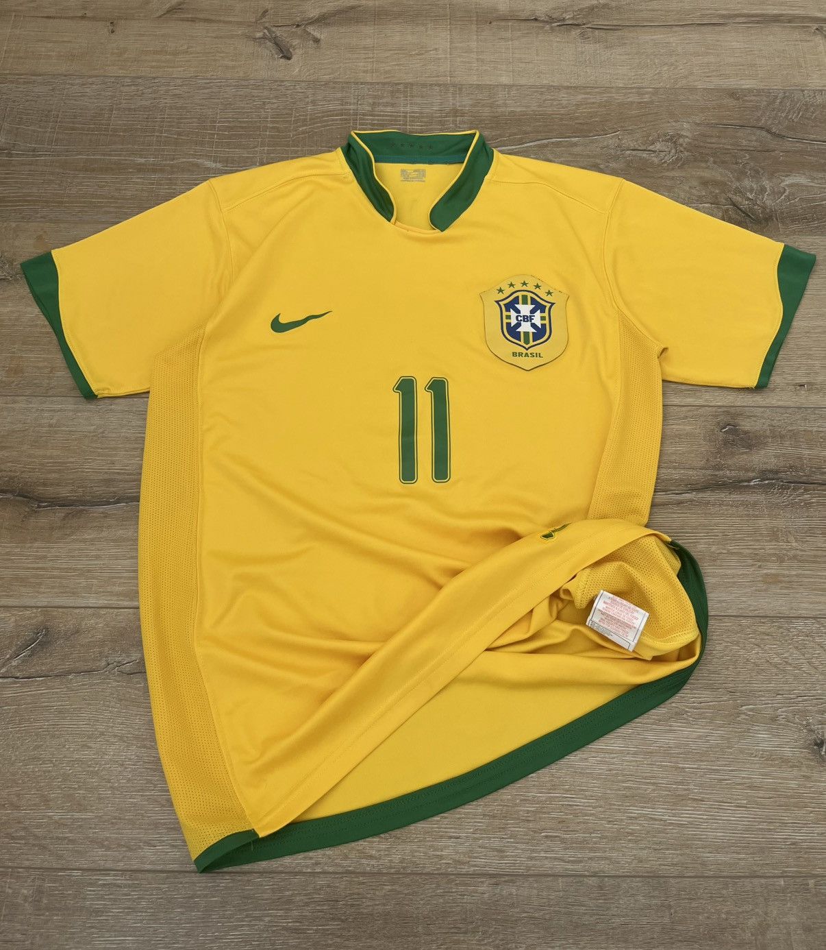 Nike RARE NIKE BRAZIL ROBINHO #11 HYPE BLOCKCORE STYLE JERSEY Size US L / EU 52-54 / 3 - 8 Thumbnail