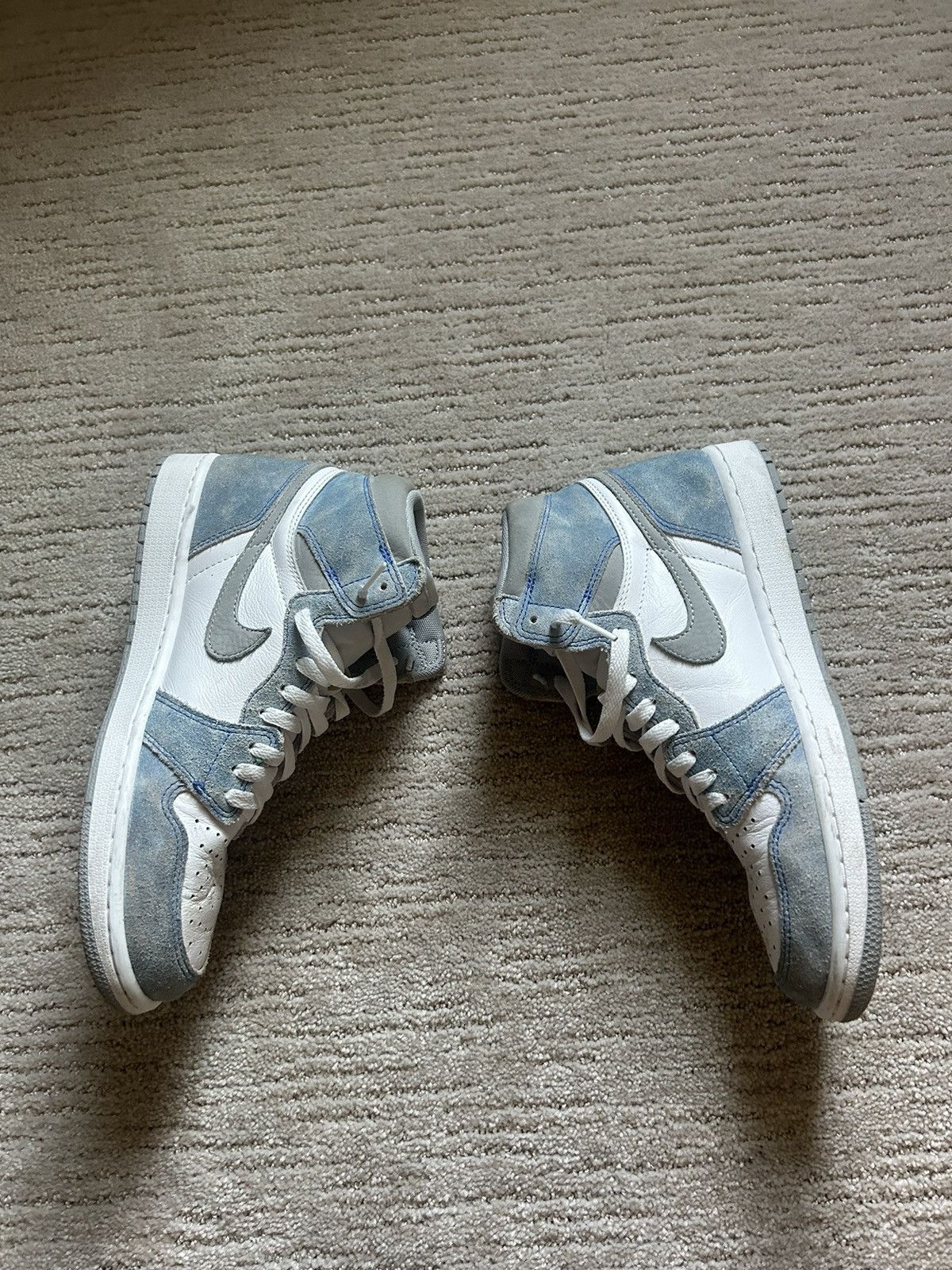 Jordan Brand Jordan 1 Retro OG Hyper Royal Size US 10 / EU 43 - 2 Thumbnail