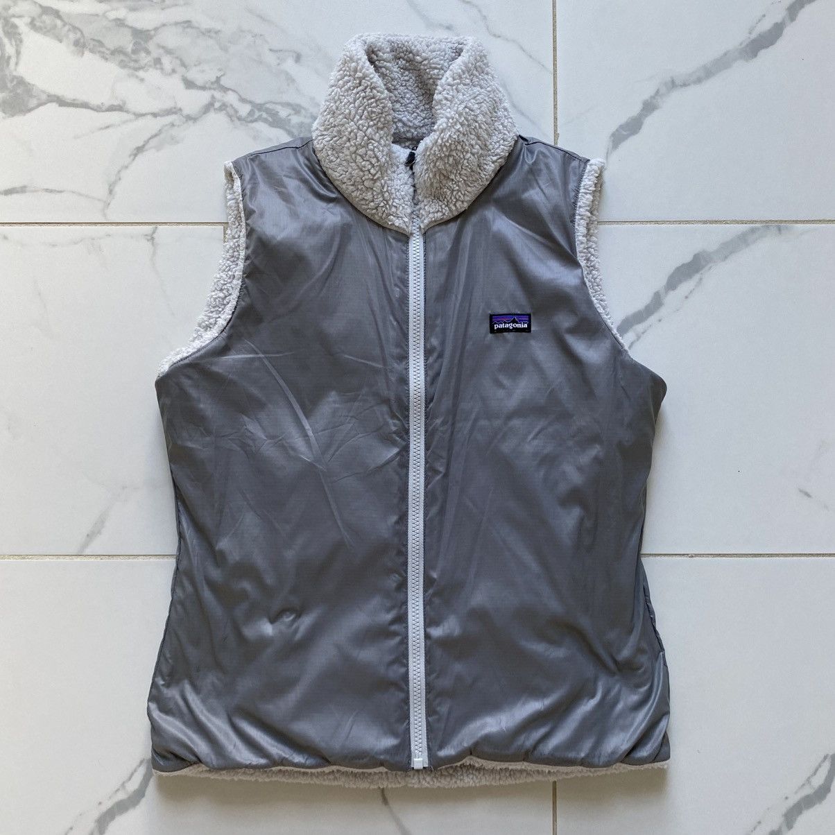 Patagonia Patagonia Los Lobos Vest Reversible Womens Size S Grey White Size S / US 4 / IT 40 - 3 Thumbnail