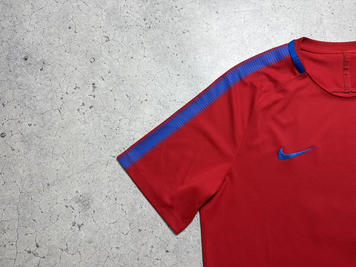 Nike Nike FC Barcelona Vintage Soccer Jersey Training Football Size US XL / EU 56 / 4 - 4 Thumbnail