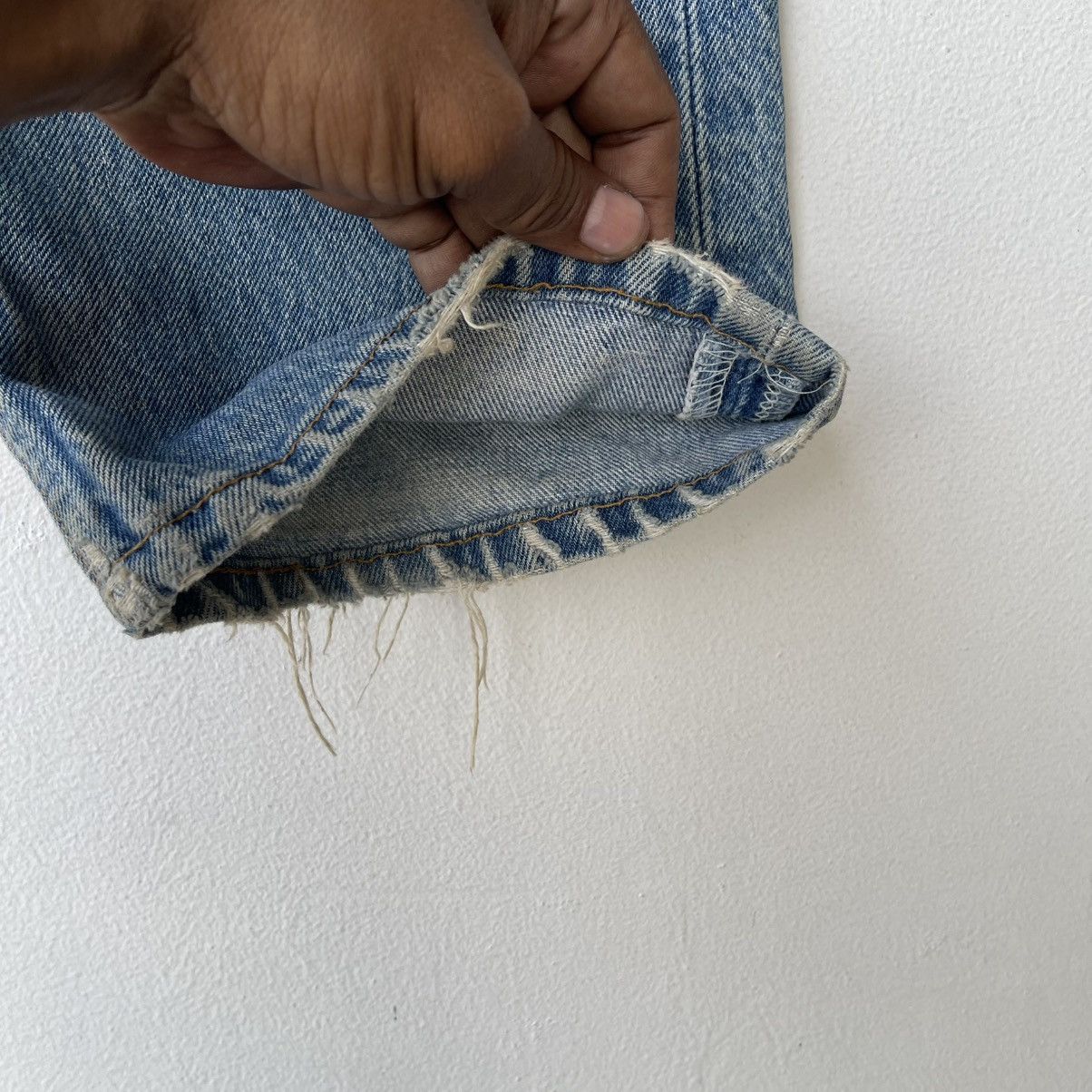 Levi's Vintage 90s Levi's 501xx Denim Jeans Thrashed Distressed Size US 33 - 9 Thumbnail