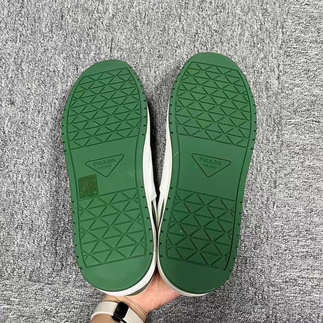 Prada Prada White Green Low-Top Sneakers Size 40 Size US 7 / EU 40 - 5 Thumbnail