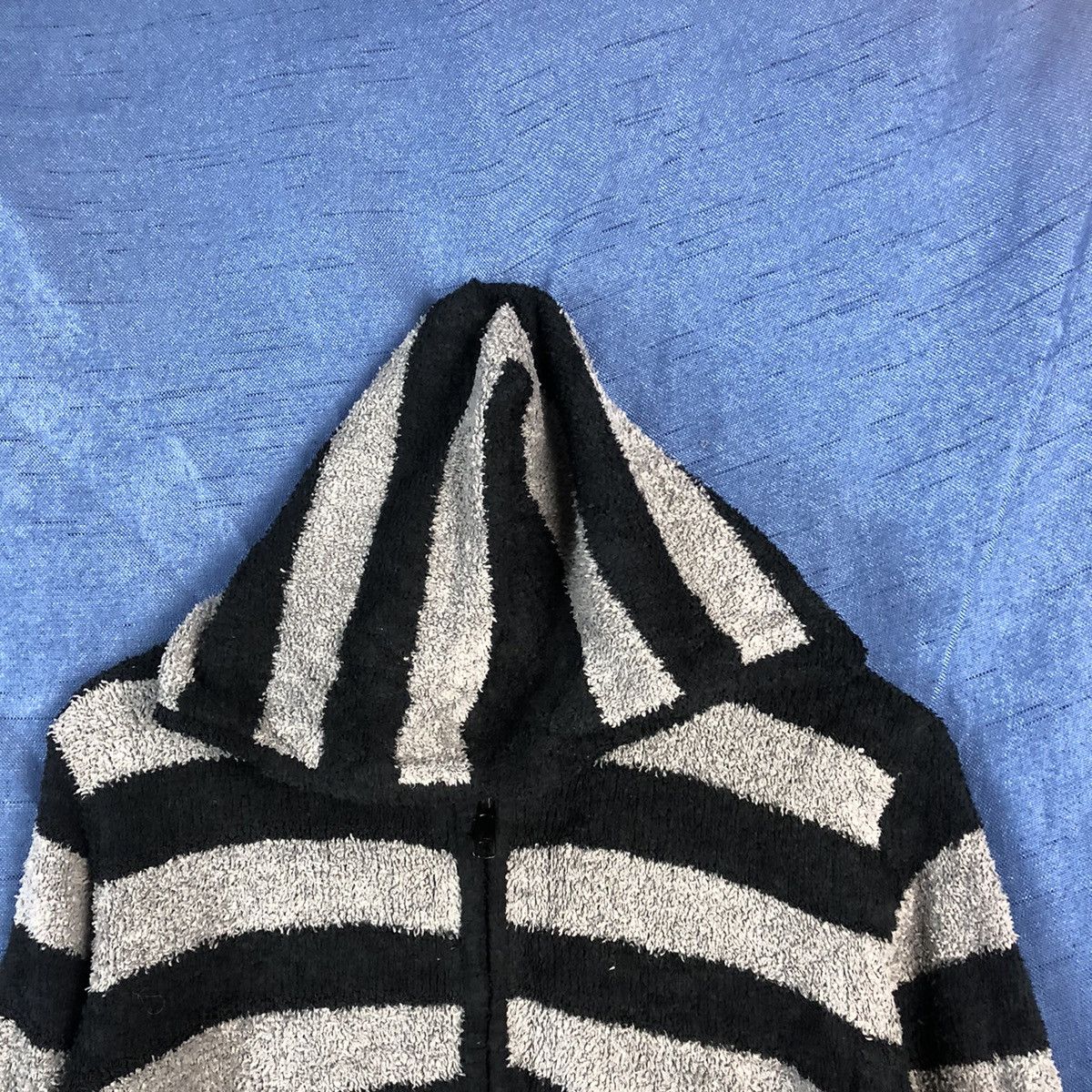 OVER THE STRiPES × Uniqlo Vintage Uniqlo Stripe Black Grey Hoodie #846 Size US M / EU 48-50 / 2 - 4 Thumbnail