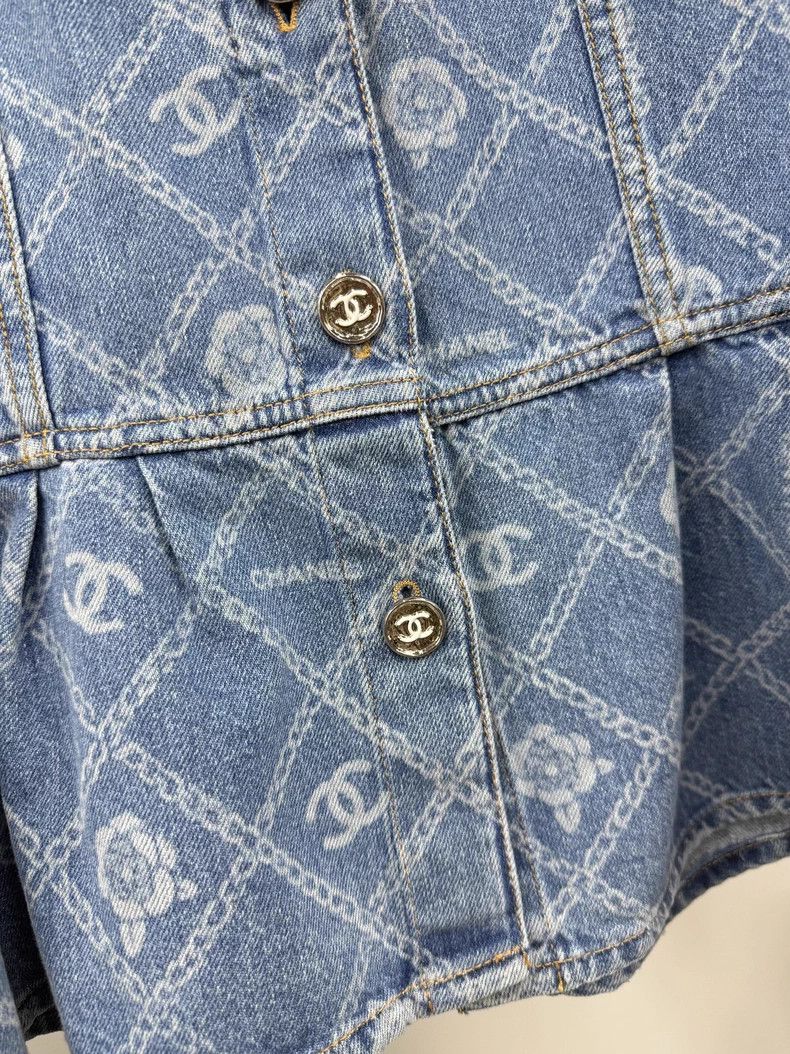 Chanel Chanel 23A blue camelia dark pattern lapel pleated denim j Size XS / US 0-2 / IT 36-38 - 2 Thumbnail