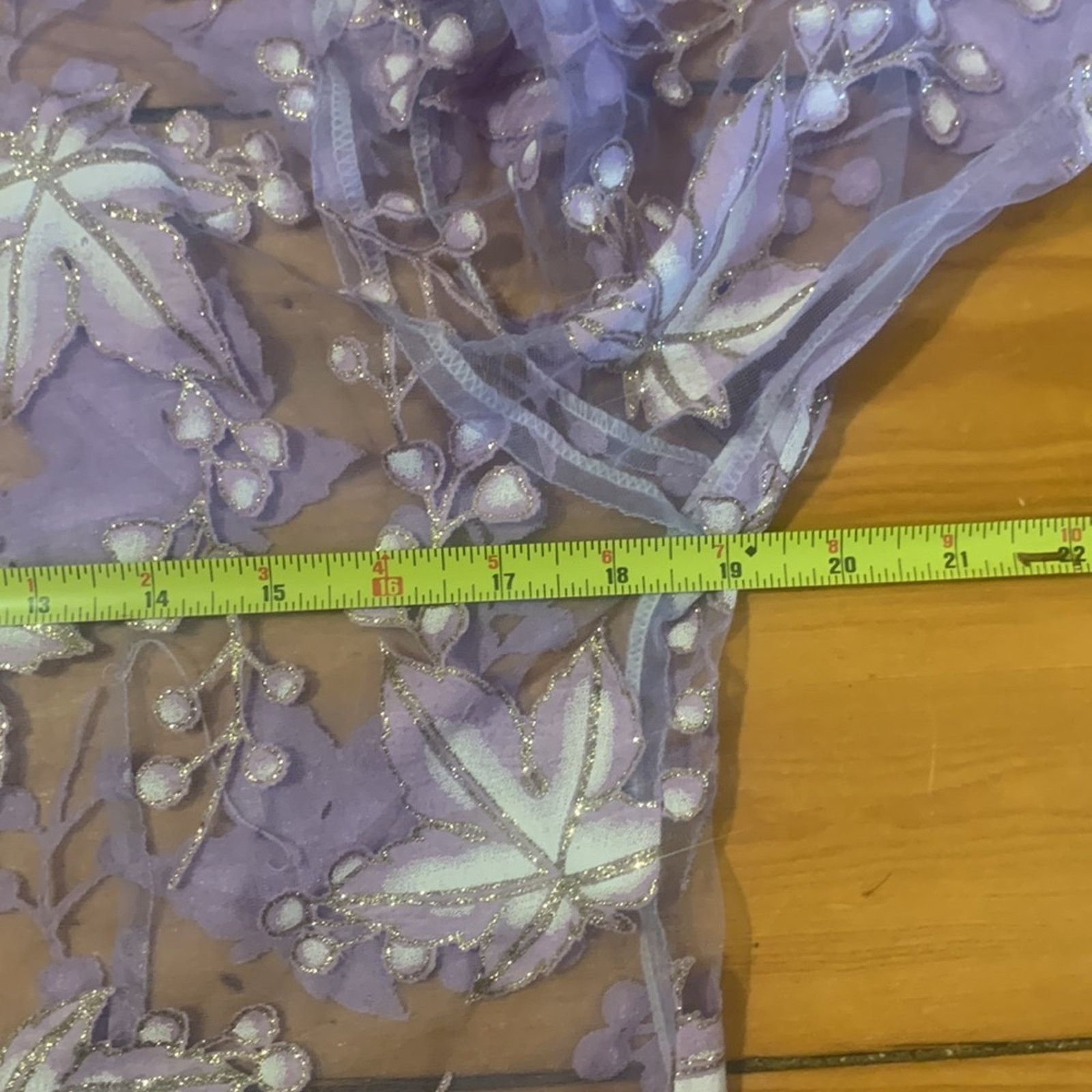 Vintage Y2K 90’s lilac sheer blouse with embroidered golden leaves Size M / US 6-8 / IT 42-44 - 10 Thumbnail