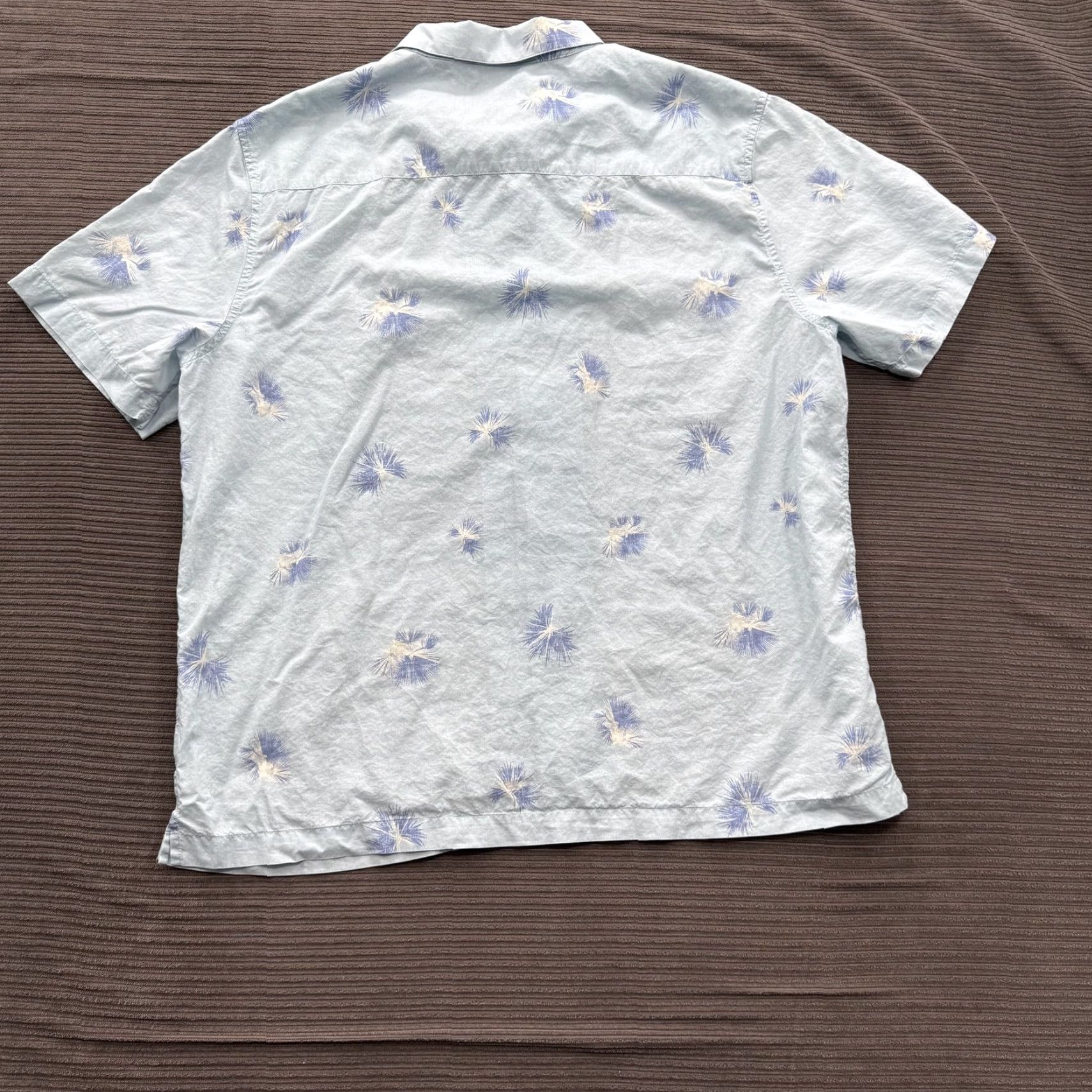 TravisMathew TravisMathew Shirt Mens 2XL Blue Palm Tree Print Button Up Short Sleeve Casual Size US XXL / EU 58 / 5 - 2 Thumbnail