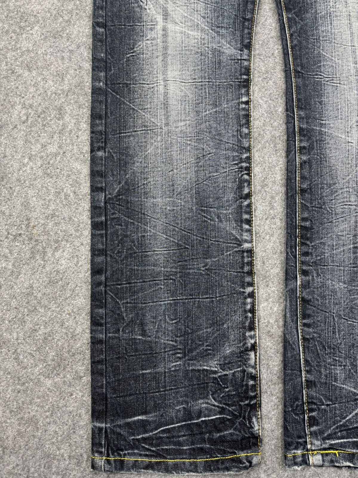 Japanese Brand Blow By Blue Crazy Fades Distressed Mild Denim F815 Size US 33 - 8 Thumbnail