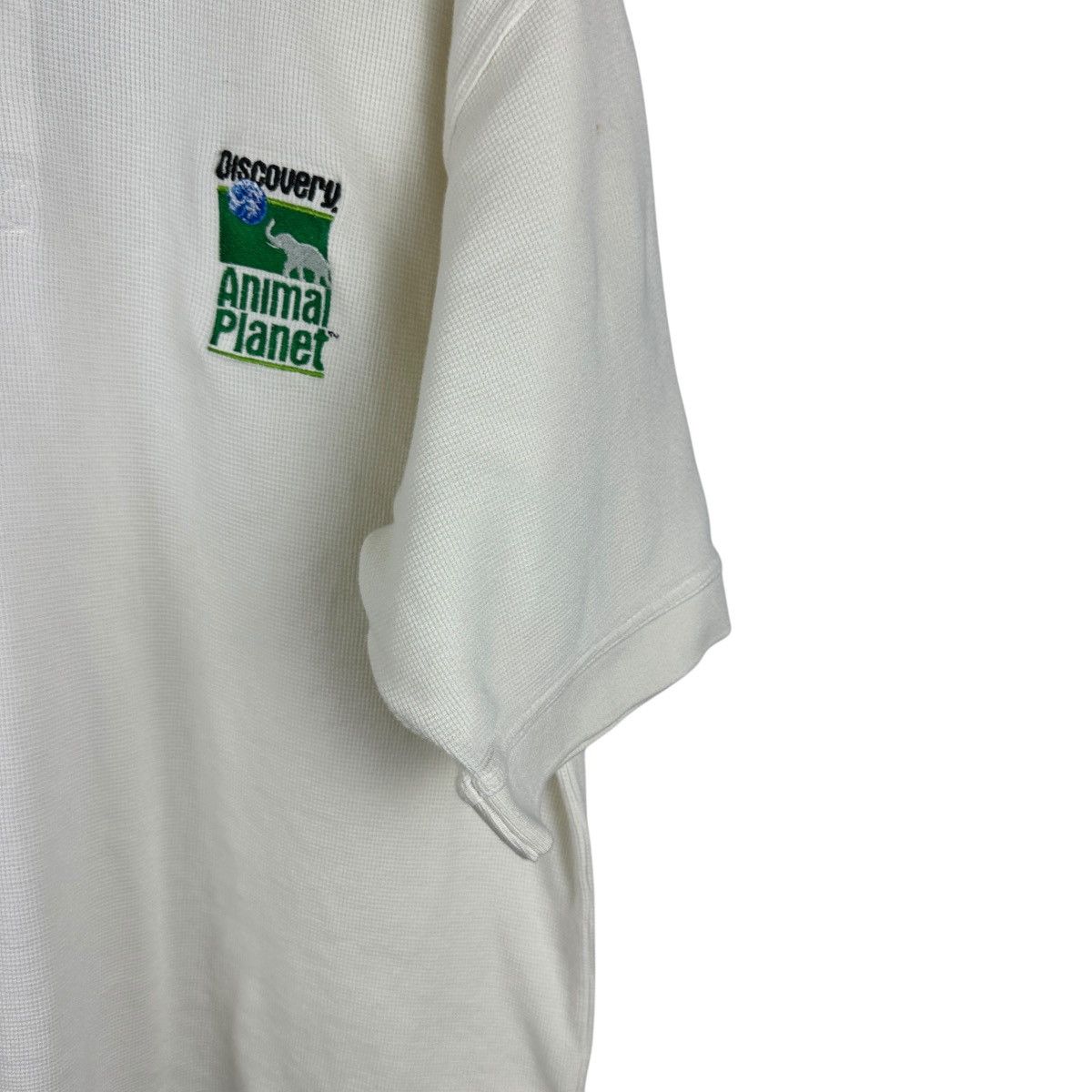 Vintage Vintage 90s Discovery Channel Animal Planet Shirt Size US L / EU 52-54 / 3 - 4 Thumbnail