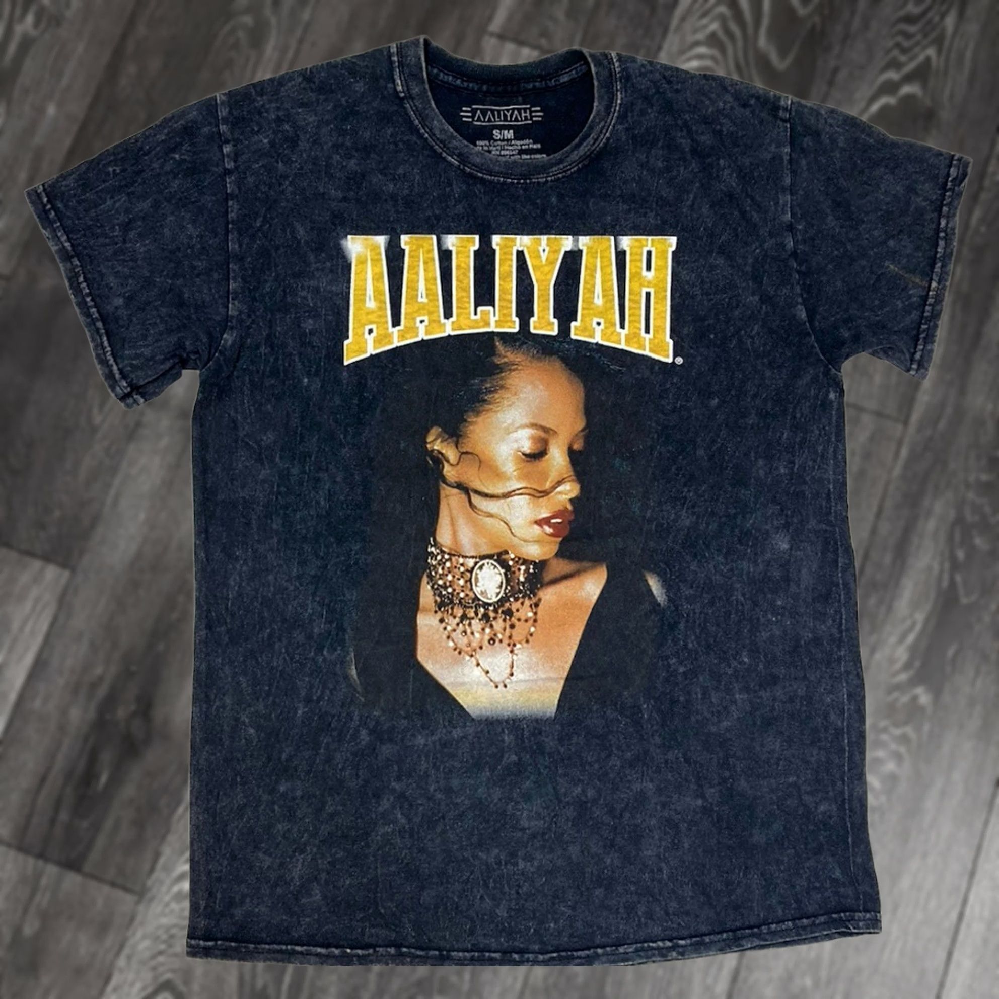 Vintage Aaliyah T-Shirt Men Small Black Graphic Short Sleeve Crew Neck Music Hip Hop Size US S / EU 44-46 / 1 - 1 Thumbnail