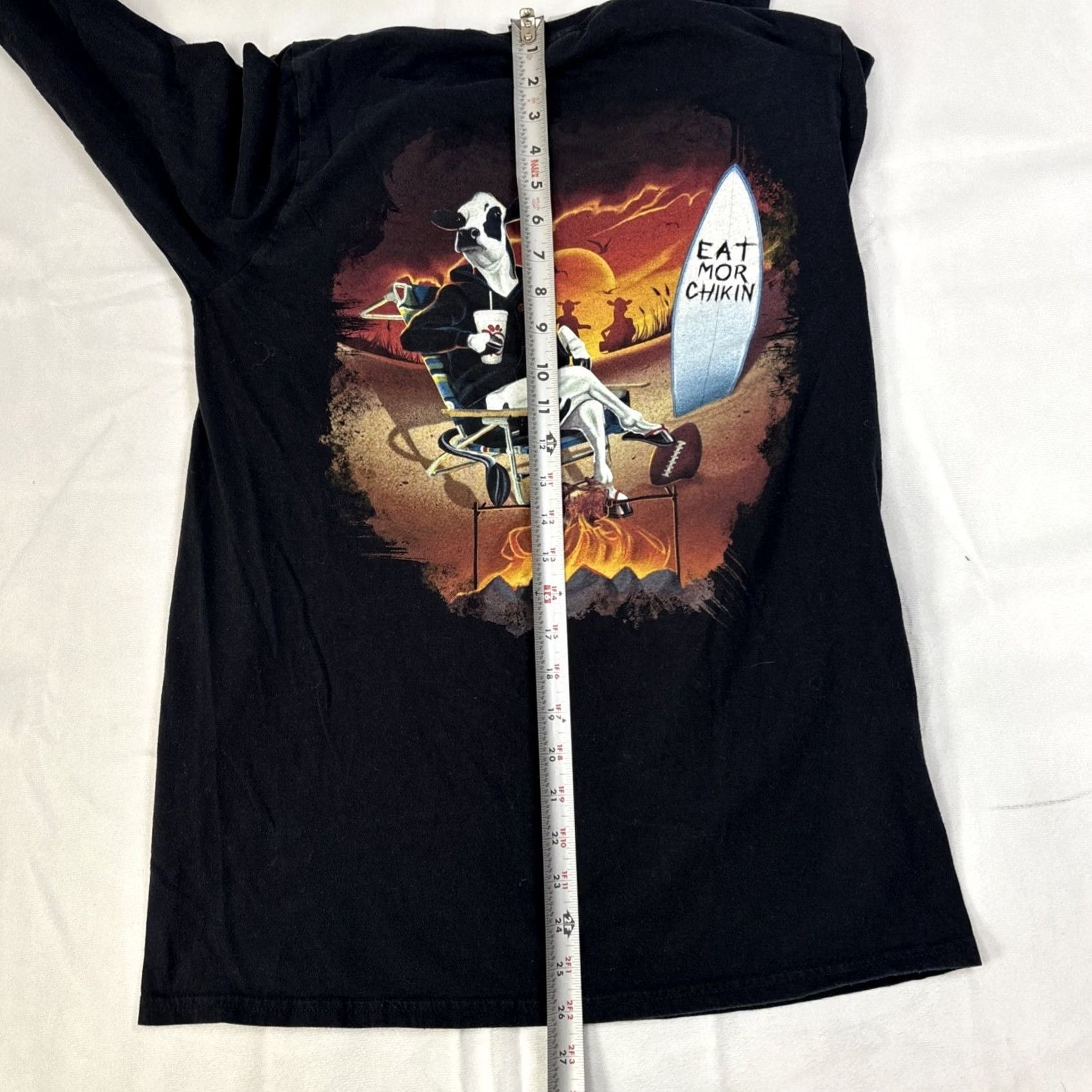 Gildan Chick-fil-A T-shirt Unisex Adults Beach Bonfire Black M Crew Neck Long Sleeve Cow Brand GildanMed Size US M / EU 48-50 / 2 - 6 Thumbnail