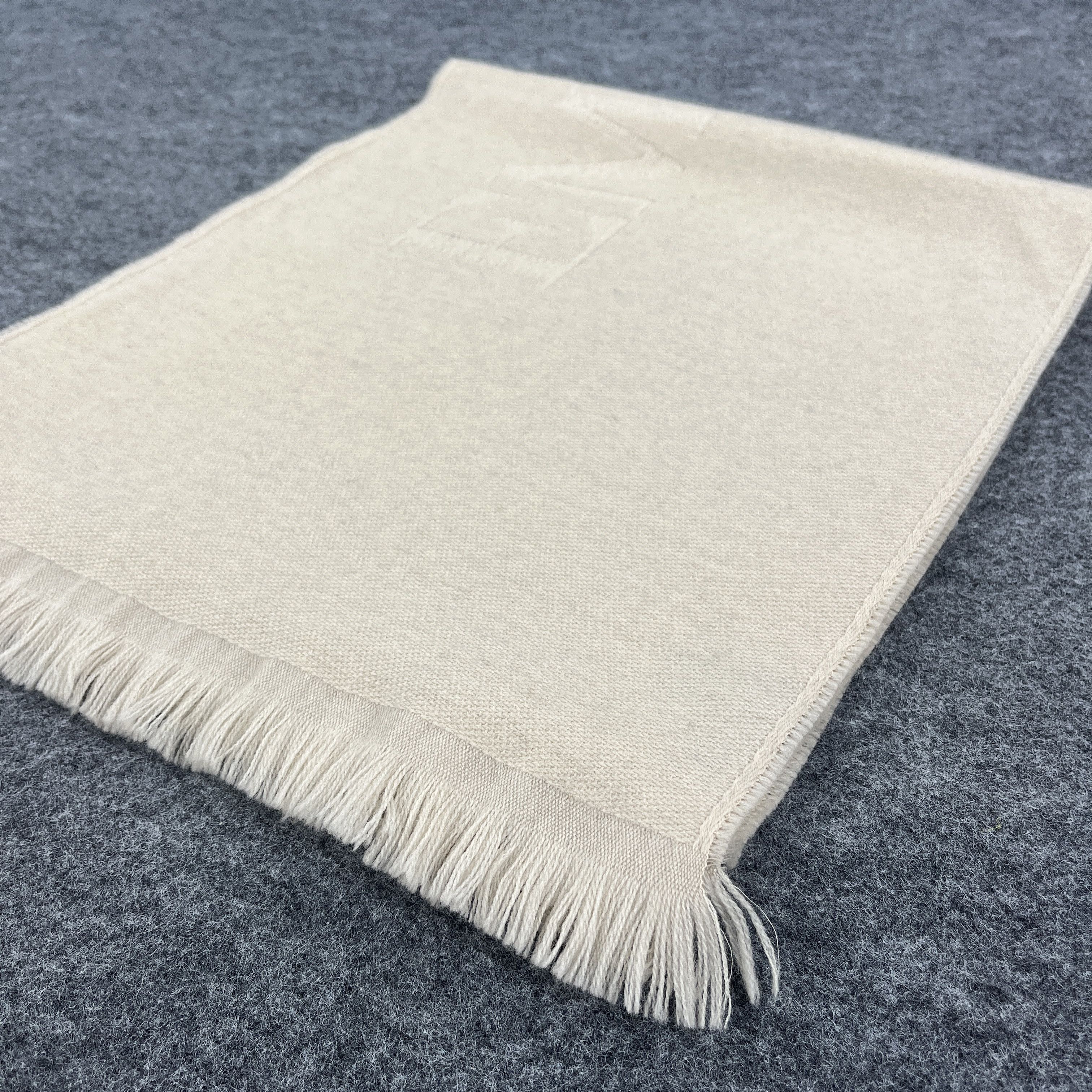 Emporio Armani Emporio Armani Scarf / Muffler / Neckwear T866 Size ONE SIZE - 16 Thumbnail