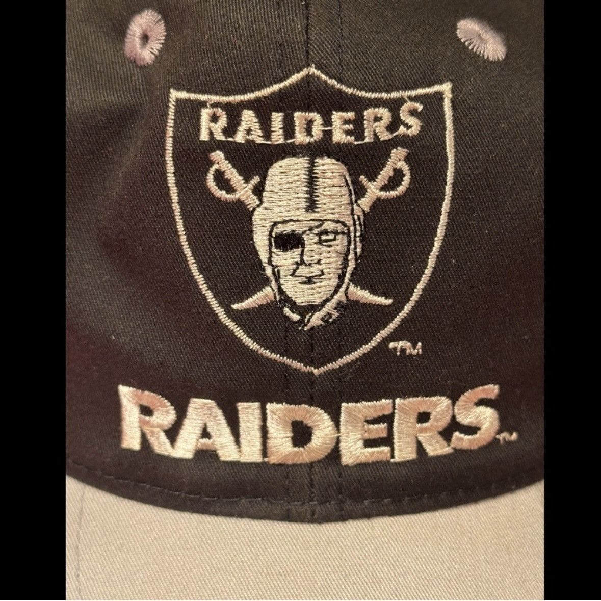 Vintage VINTAGE 1990s OAKLAND LA RAIDERS BASEBALL CAP SNAPBACK Size ONE SIZE - 3 Thumbnail