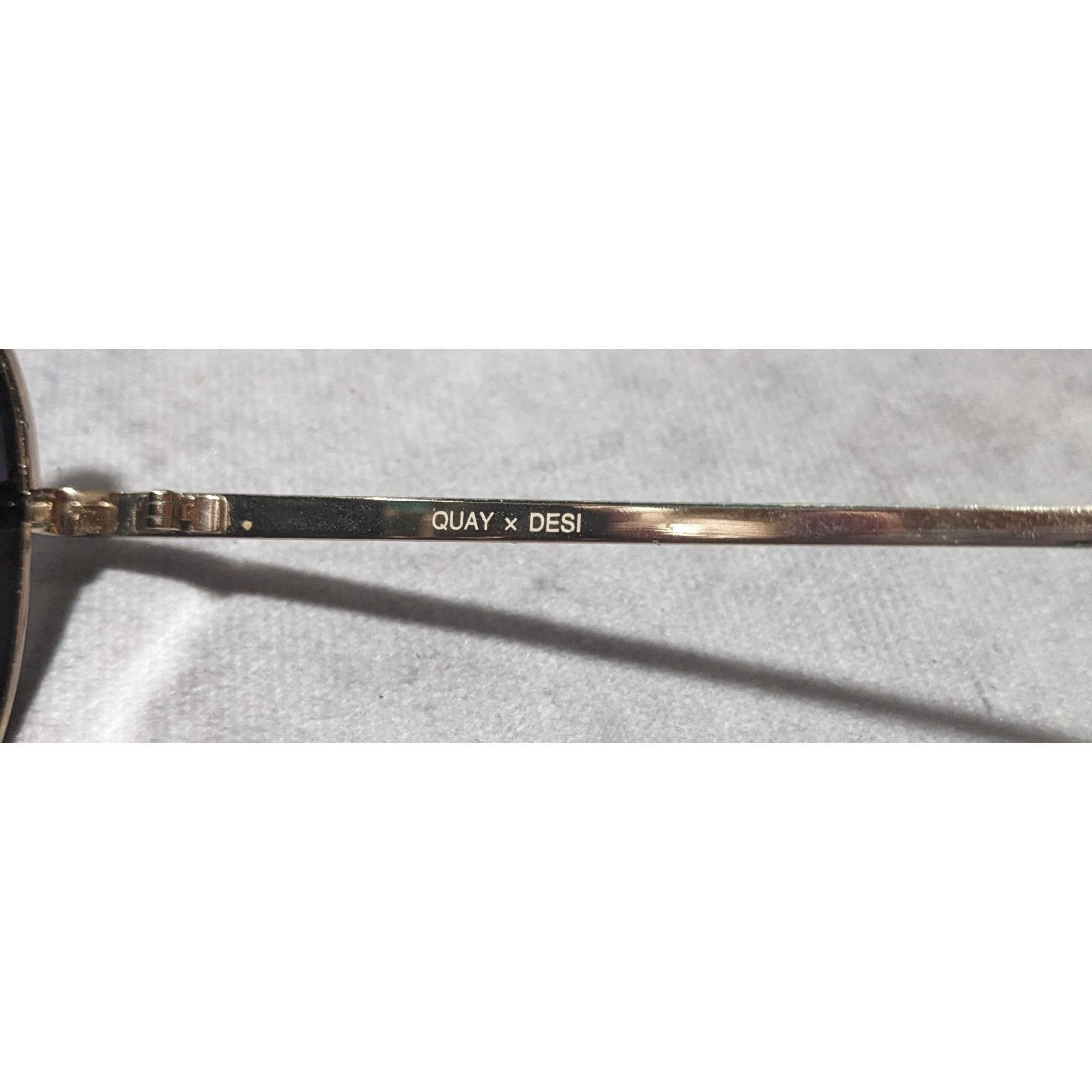 Quay Quay x Desi Sahara Gold Aviator Sunglasses Size ONE SIZE - 4 Thumbnail
