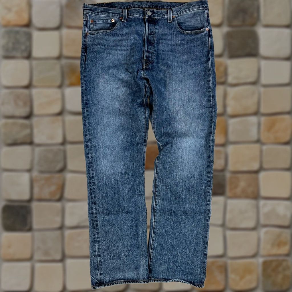 Levi's Levi's 501 Jeans Men Blue Medium Wash 36x30 Regular Denim 5-Pocket Straight Cotton Vintage Style Mens Size US 36 / EU 52 - 1 Thumbnail