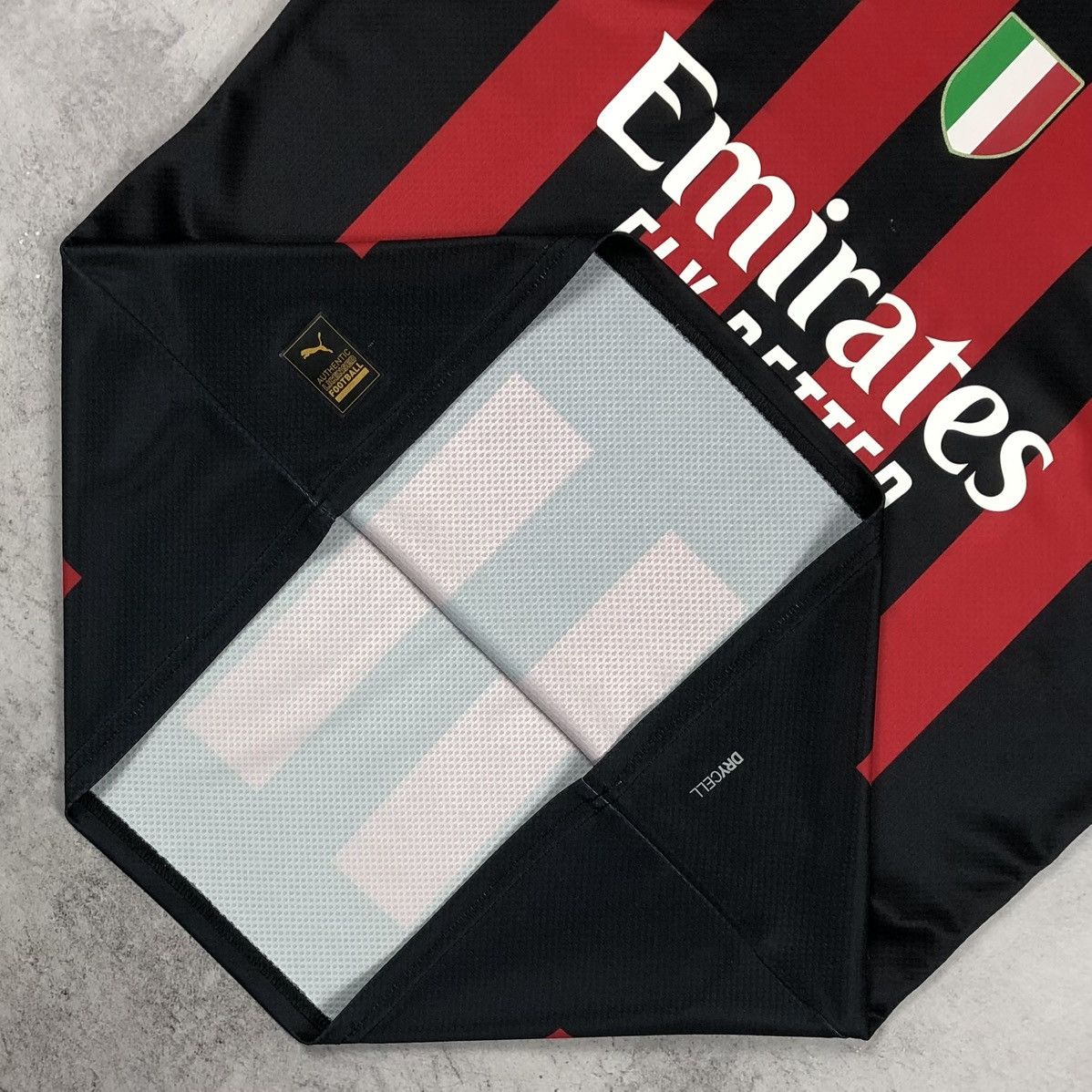 Puma AC Milan 2022-2023 Puma Home Soccer Jersey Kit Size US M / EU 48-50 / 2 - 7 Thumbnail