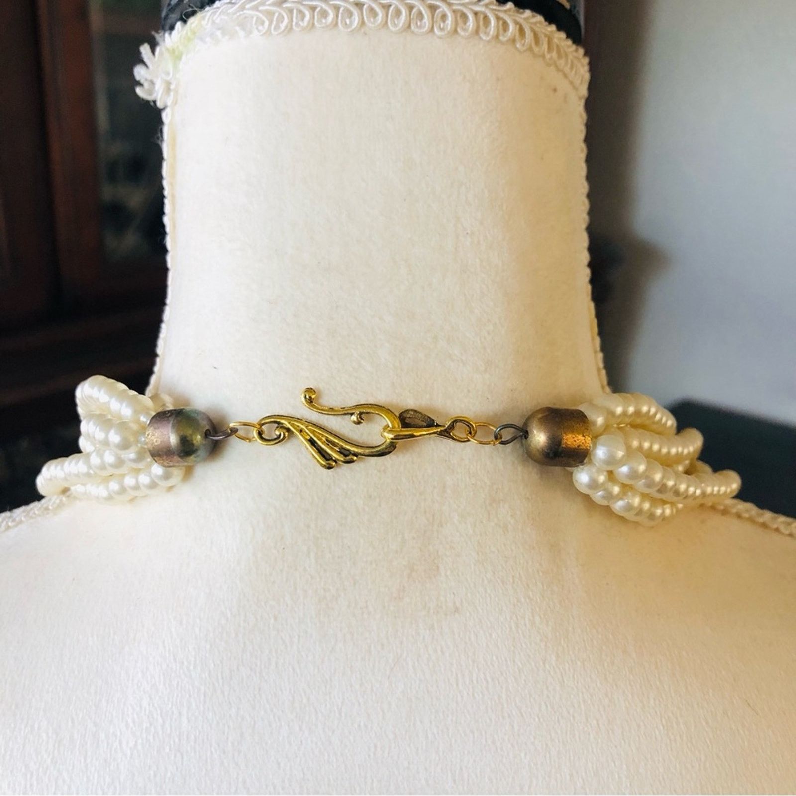 Vintage Vintage 6 strand cream pearl necklace Size ONE SIZE - 7 Thumbnail