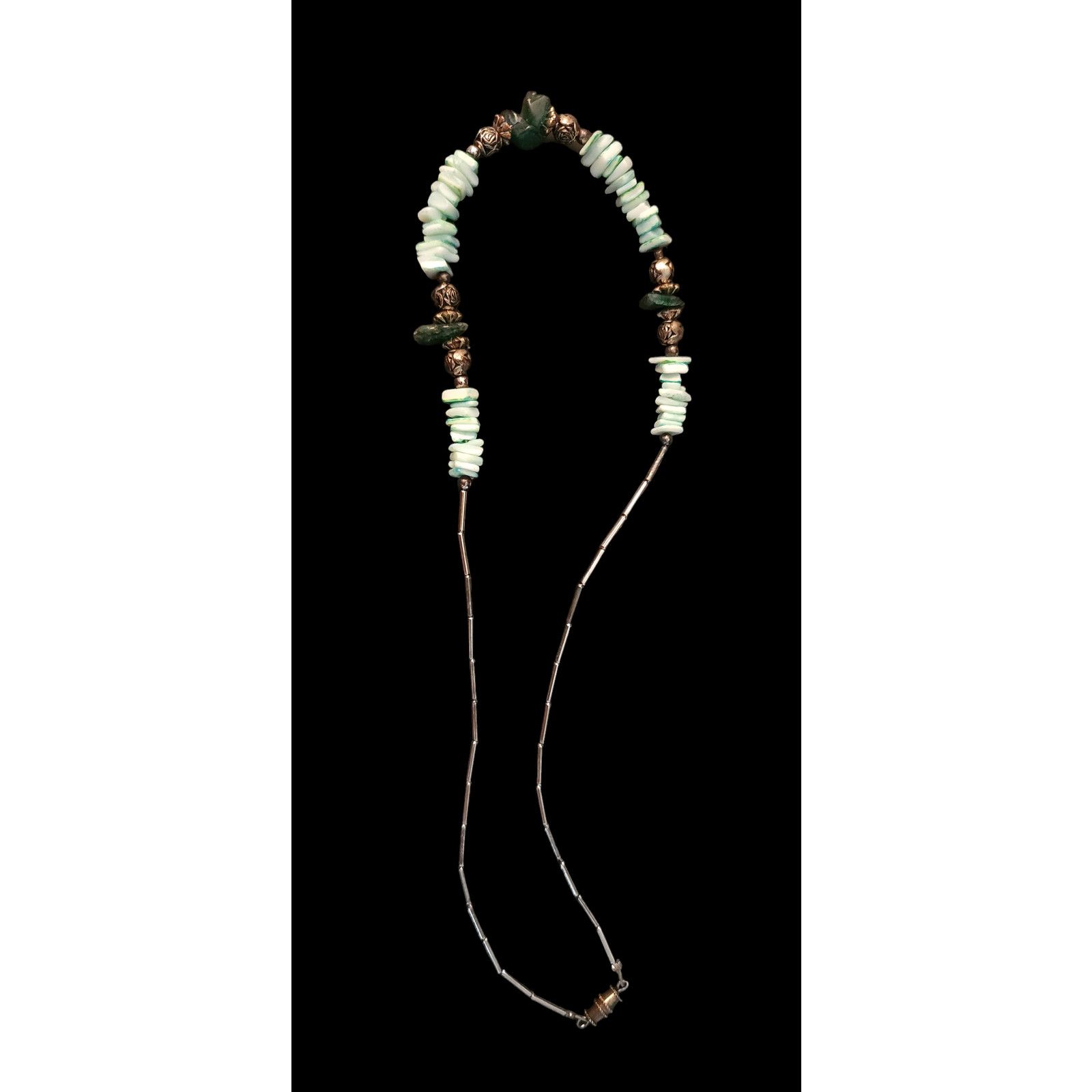 Other Vintage green Pukla Shell, silver, green sea glass necklace Size ONE SIZE - 3 Thumbnail