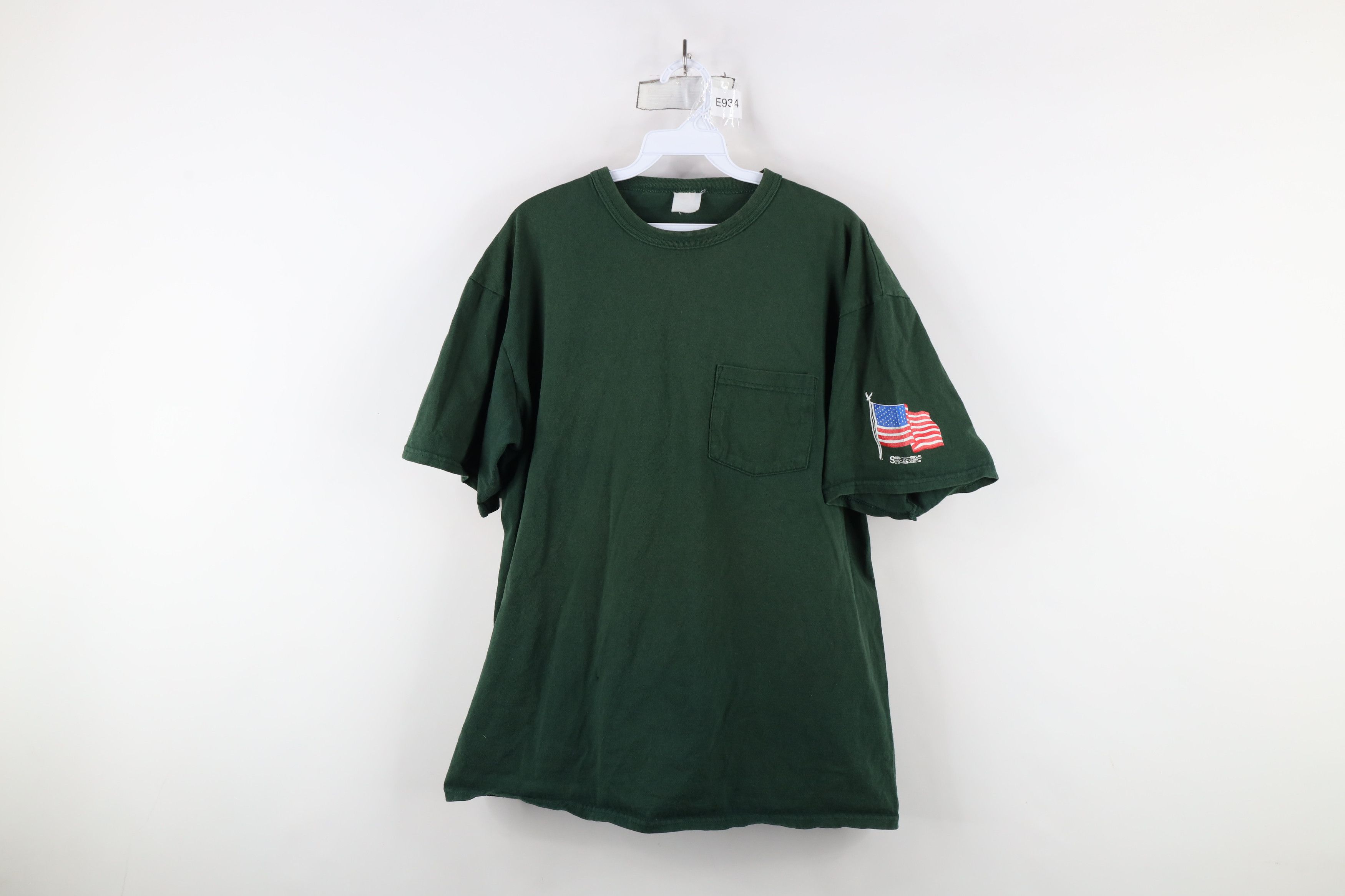 Vintage Vintage 90s Union Millwrights Pile Drivers T-Shirt Green USA Size US XL / EU 56 / 4 - 1 Thumbnail