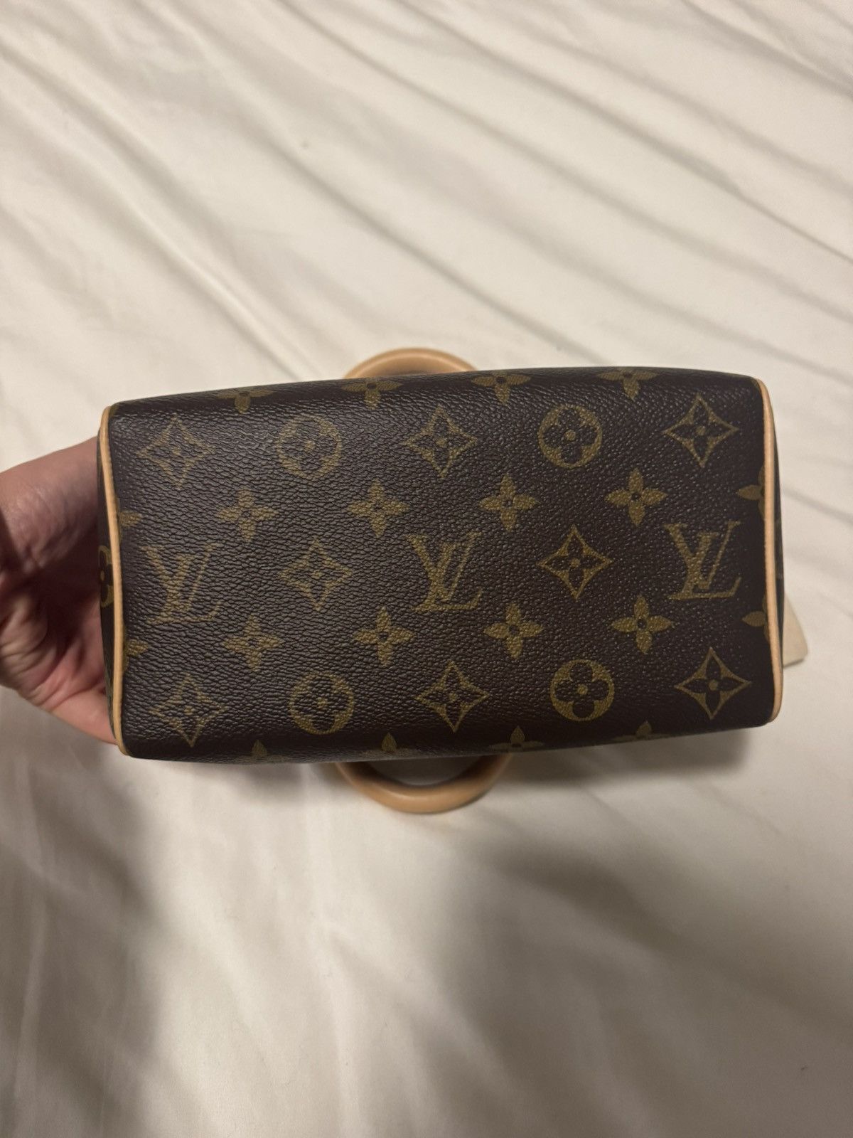 Louis Vuitton Speedy 20 - like new condition, used once, original tag+bags Size ONE SIZE - 7 Thumbnail