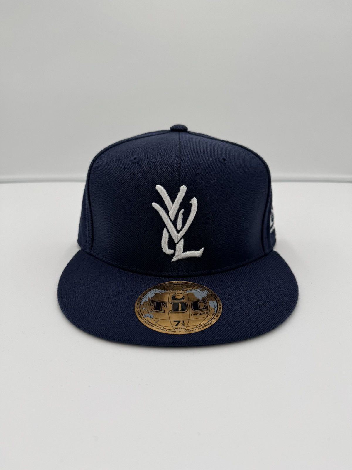 YVL 自身購入 Playboi Carti ネイビー キャップ 7 3/8 Playboi Carti YVL Cap White/Navy Men's - SS25 - US