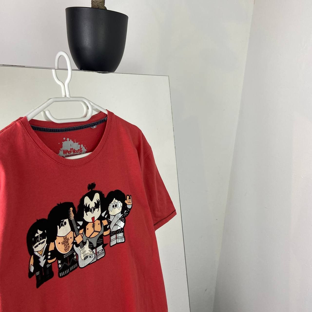 Band Tees Kiss Vintage Cartoon Face Logo Rock Band T-Shirt Size US L / EU 52-54 / 3 - 2 Thumbnail