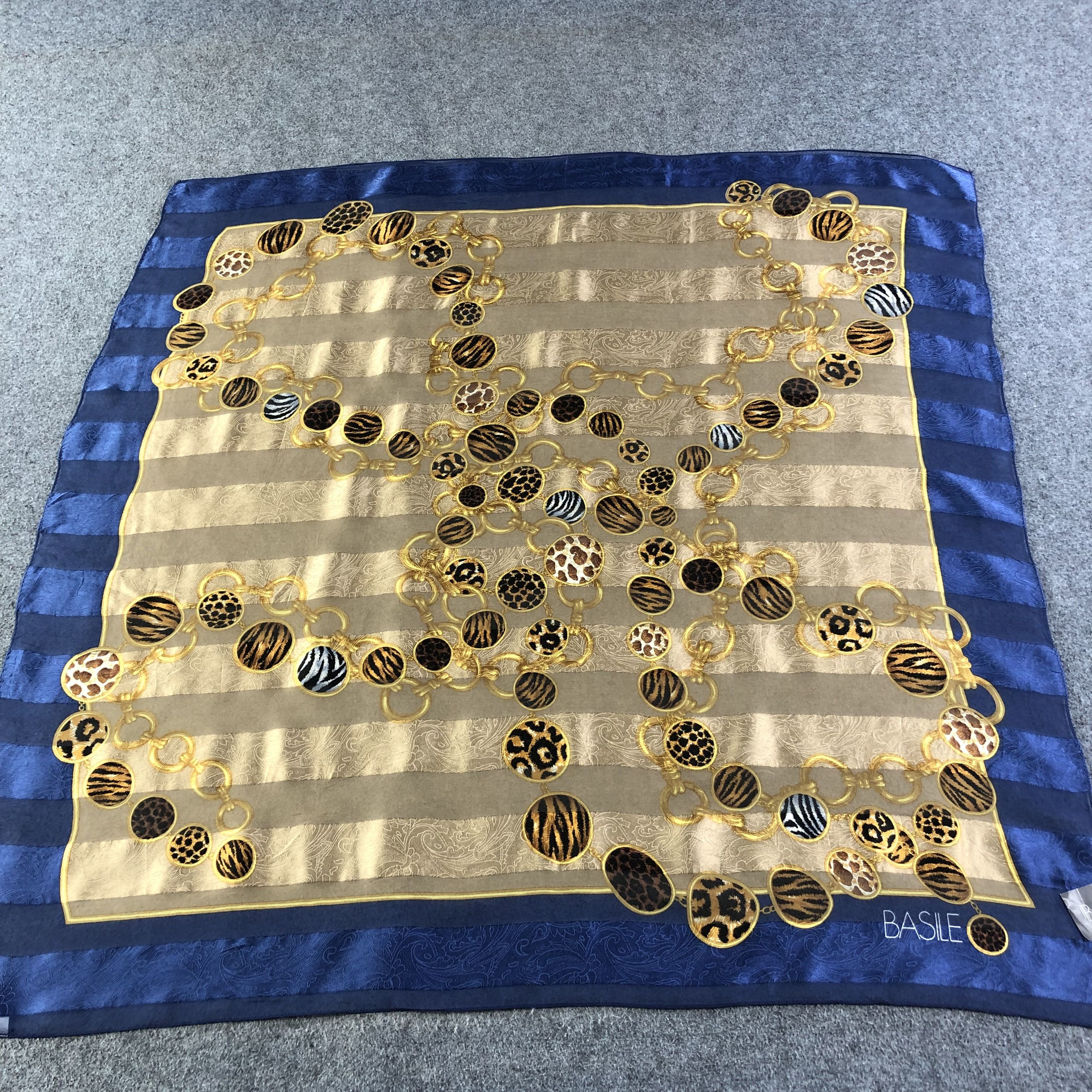 Japanese Brand Basile Gold Chains Slit Thread Silk Scarf M669 Size ONE SIZE - 1 Thumbnail