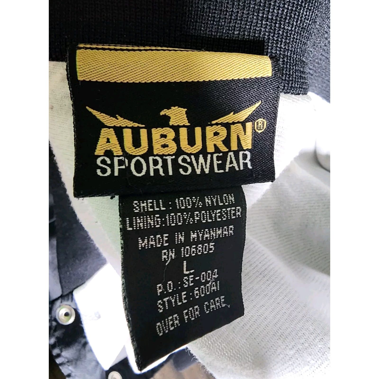 Vintage VINTAGE Auburn sportswear Jacket Mens L Nylon Snap Bomber USA 90s Black Size US L / EU 52-54 / 3 - 3 Thumbnail