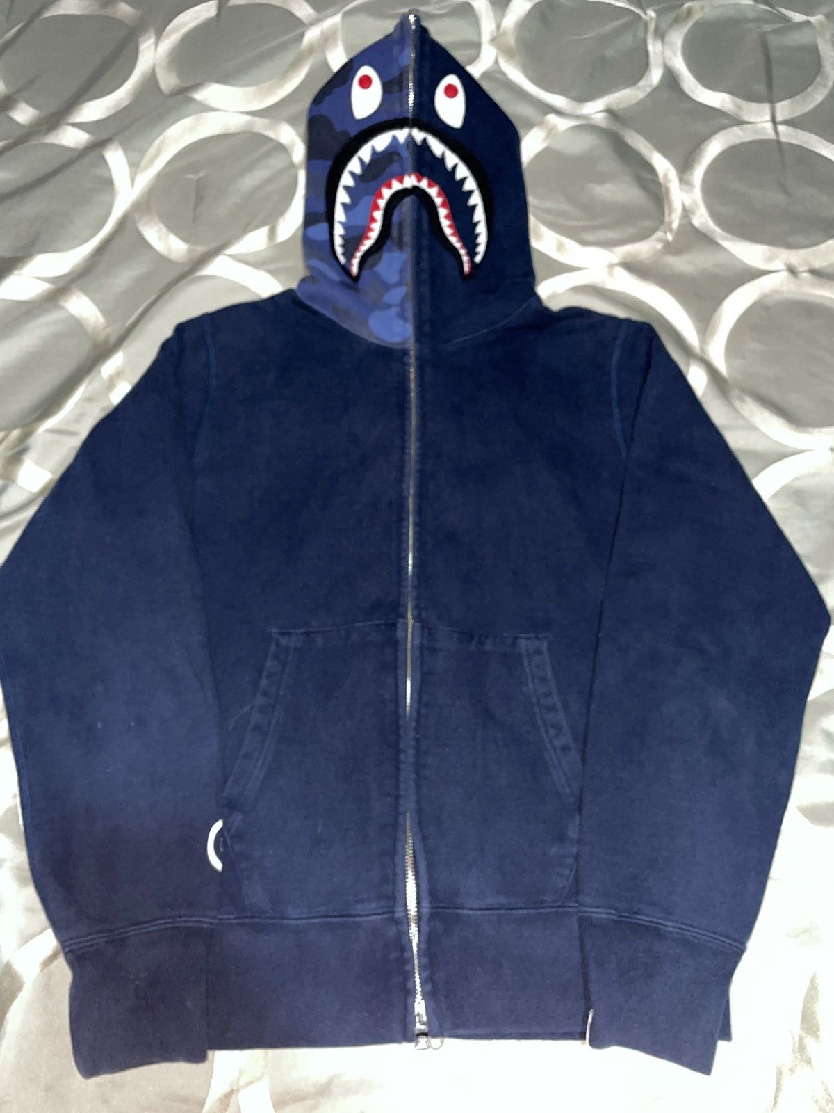 Bape Bape navy half blue camo shark hoodie S Size US S / EU 44-46 / 1 - 1 Thumbnail