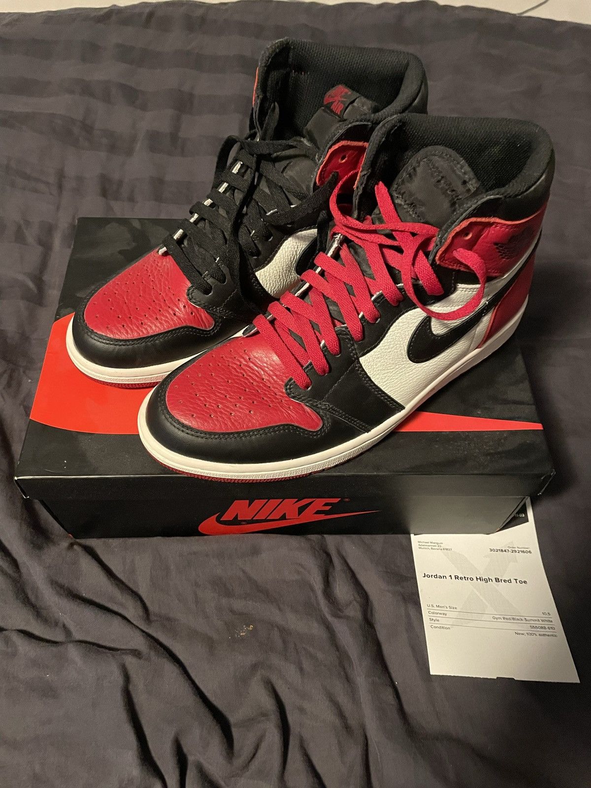 Air Jordan 1 retailer Retro High Bred Toe Size 44