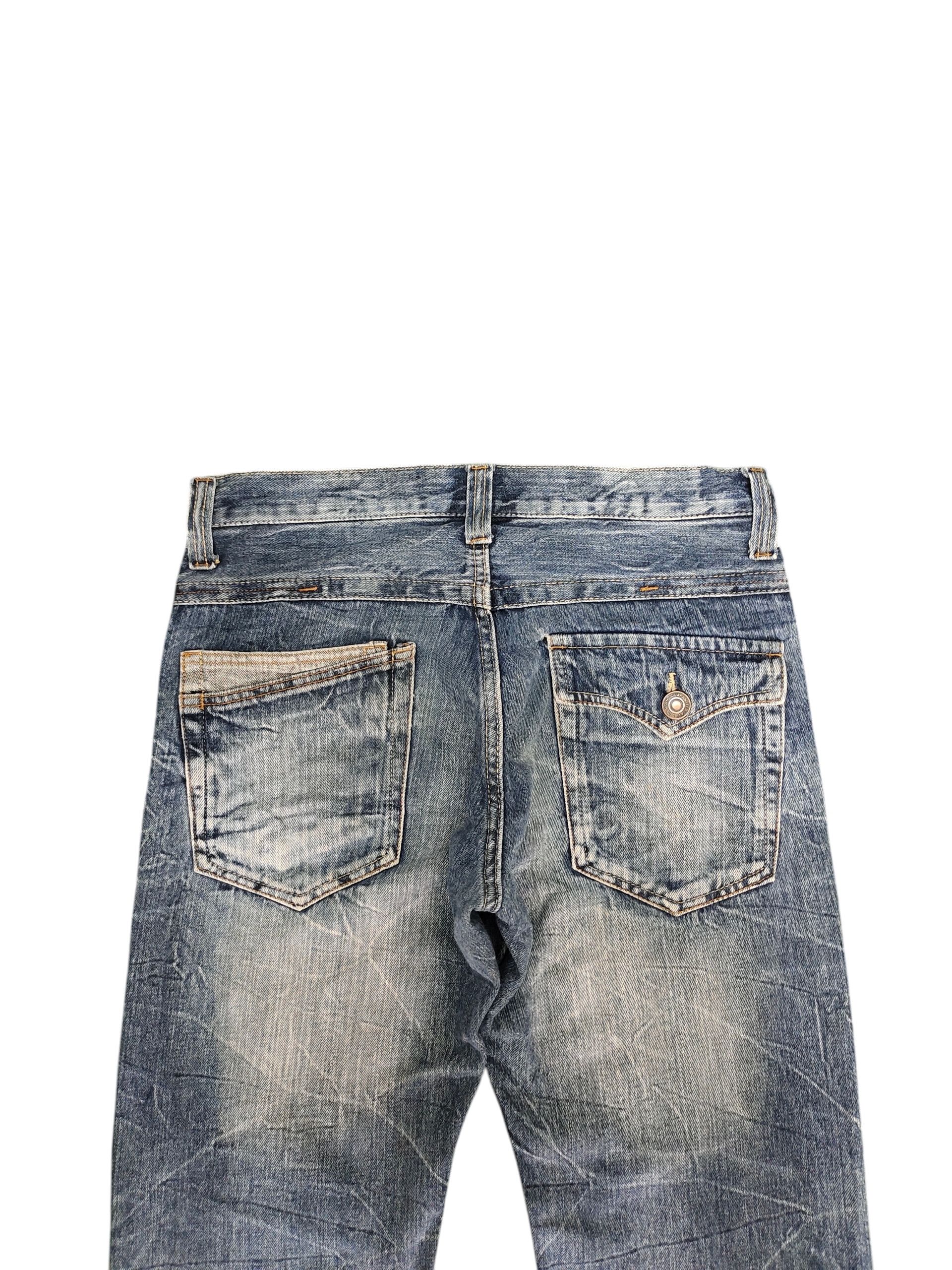 Le Grande Bleu (L.G.B.) Vintage Exit Japan Clawmark Distress Faded Denim Jeans Size US 30 / EU 46 - 9 Thumbnail